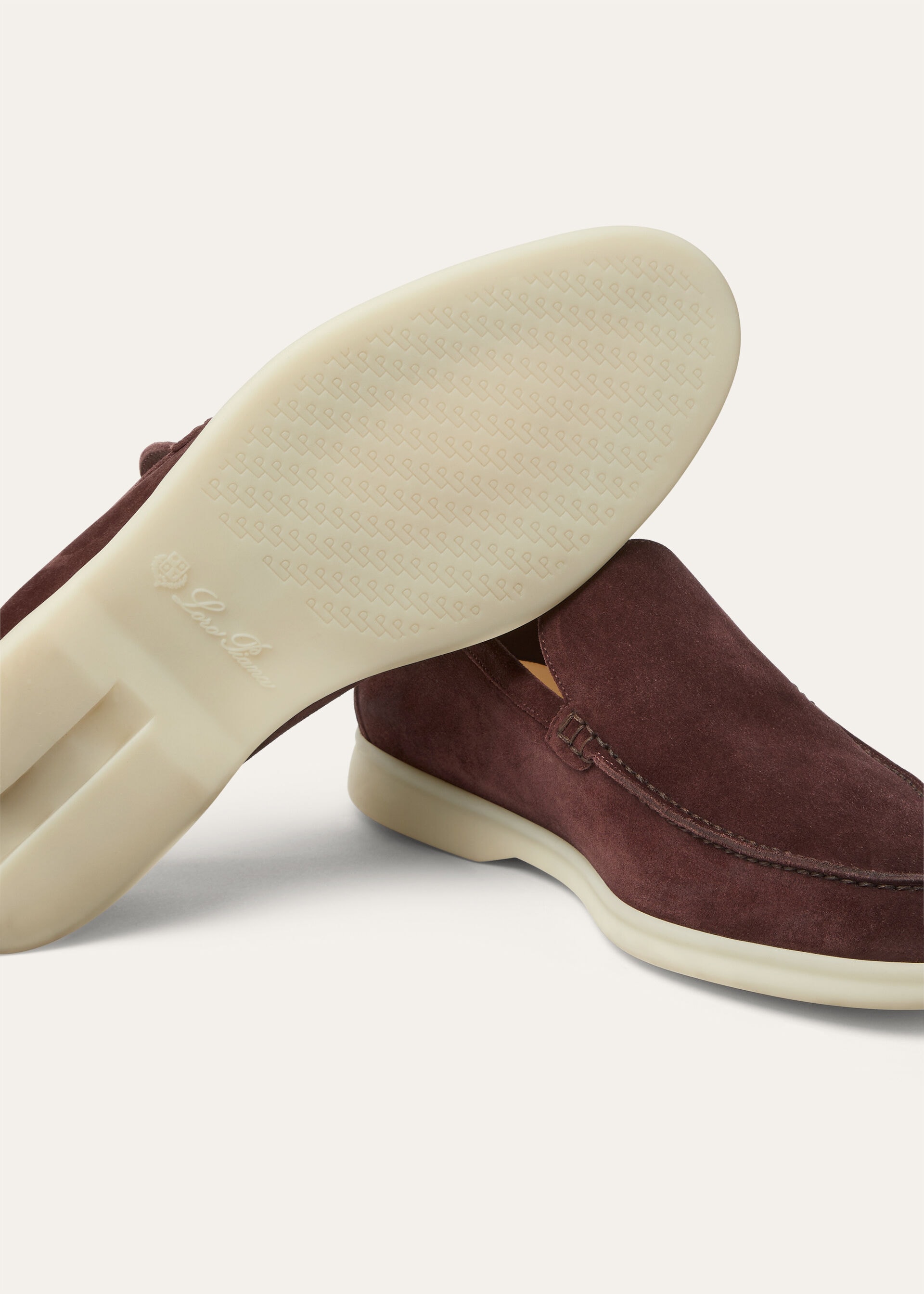 SUMMER WALK SUEDE