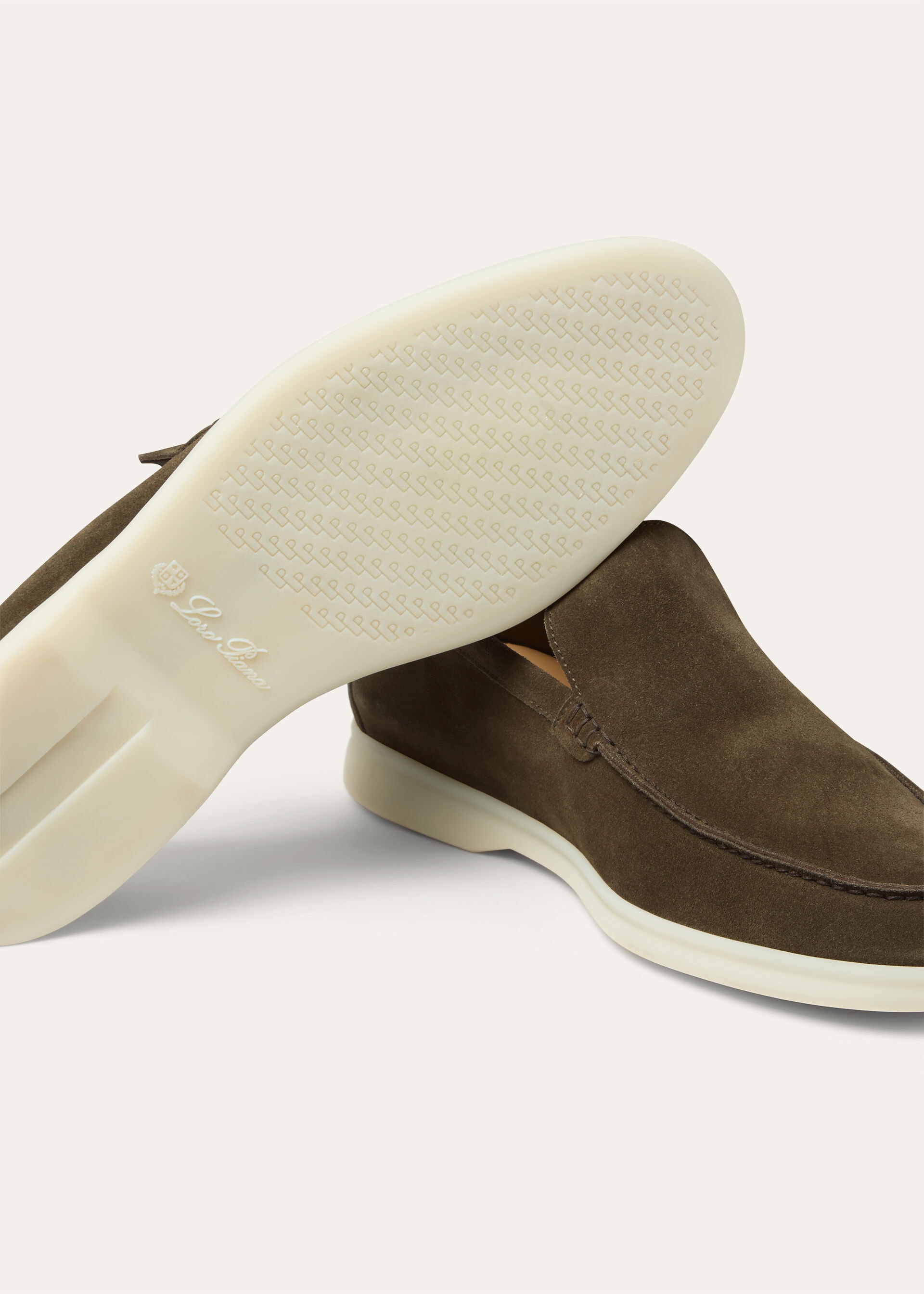 SUMMER WALK SUEDE