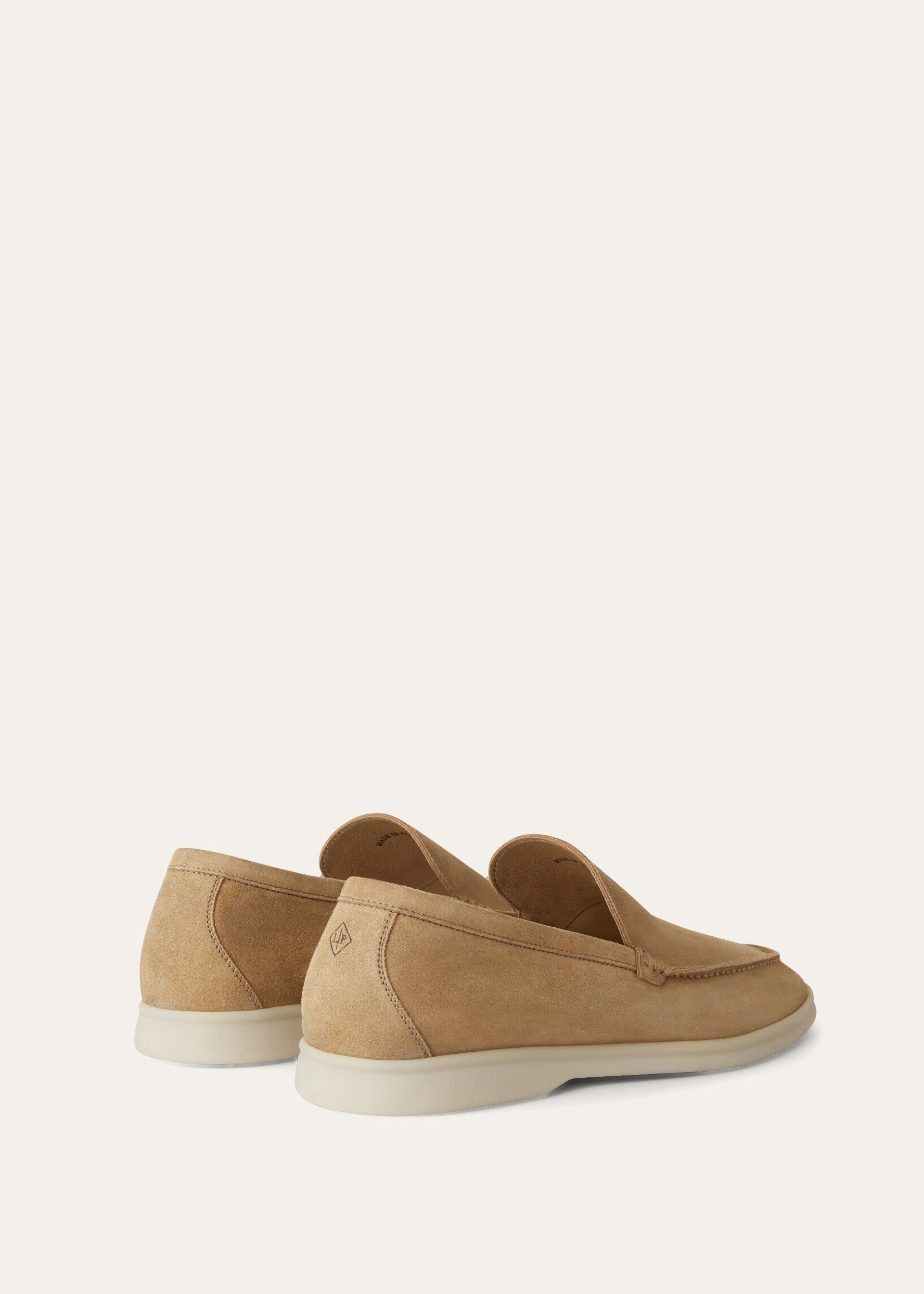 SUMMER WALK SUEDE