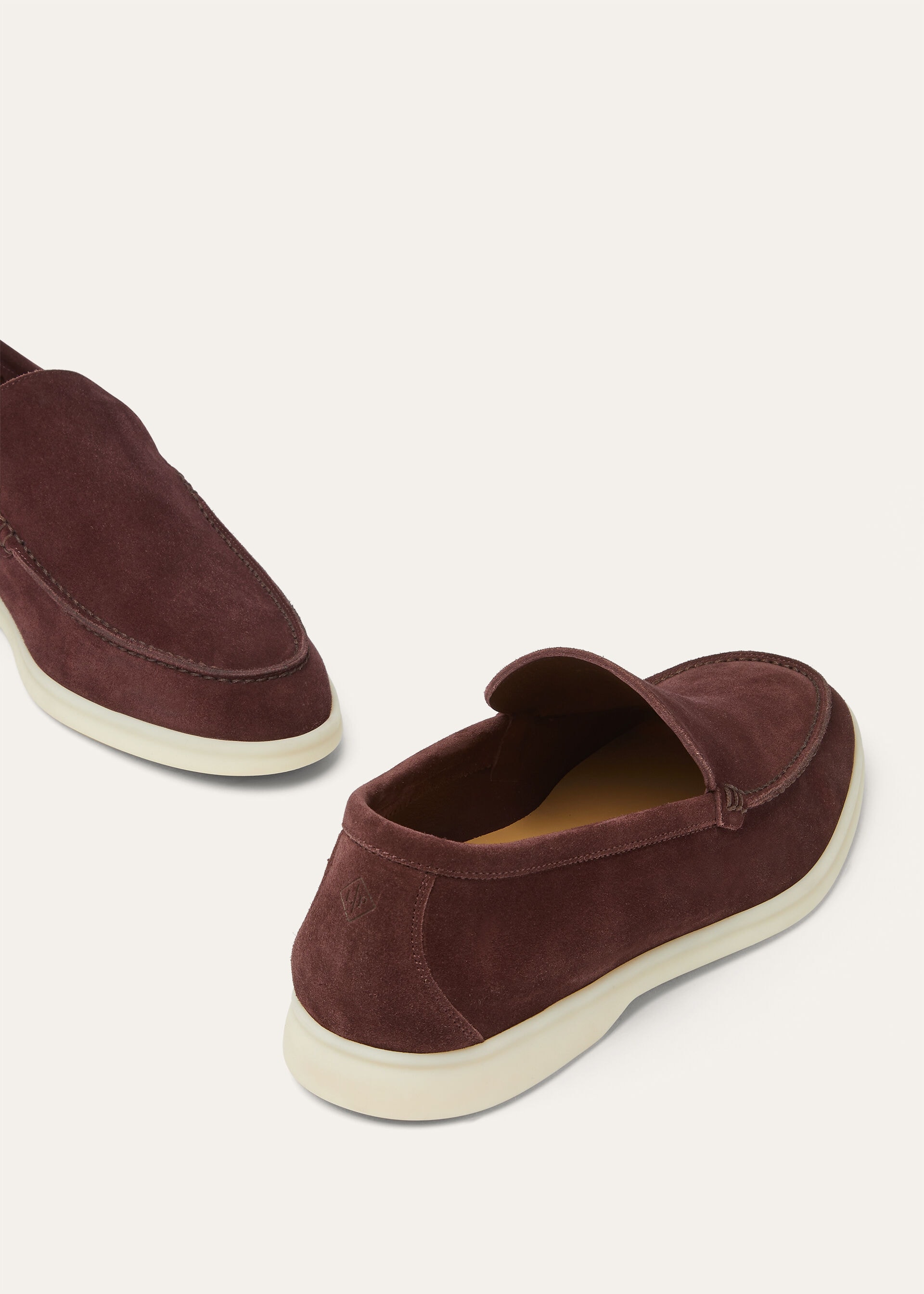 SUMMER WALK SUEDE