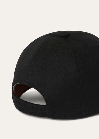 BASEBALL S VELVET CASH  STORM