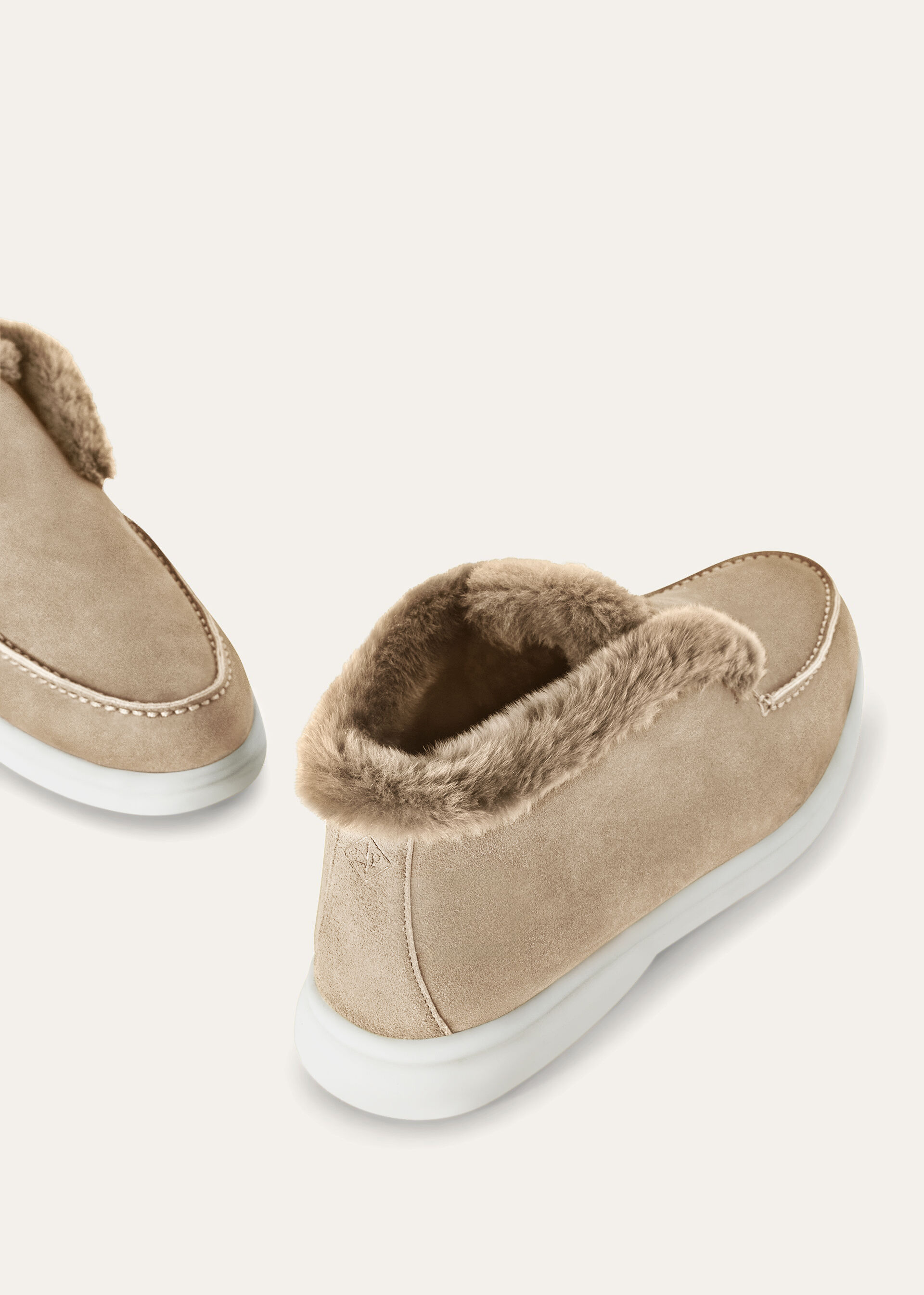 OPEN WALK SUEDE FUR