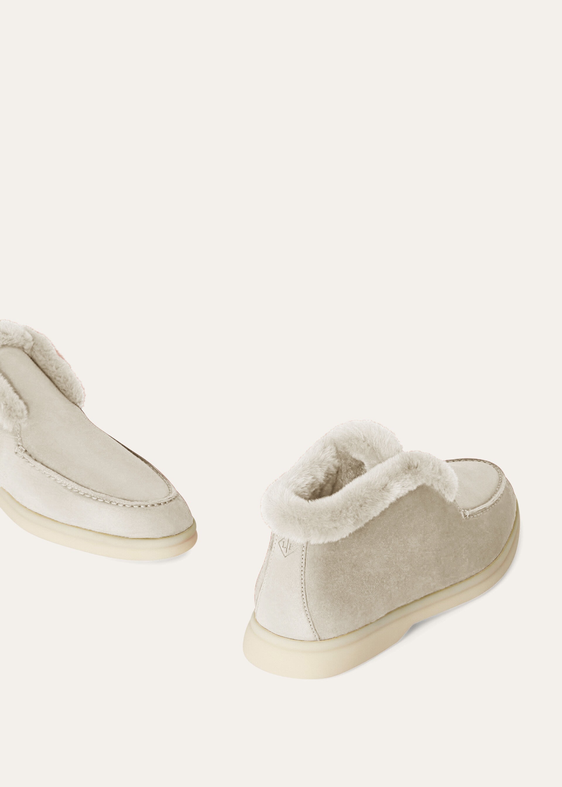 OPEN WALK SUEDE FUR