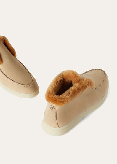 OPEN WALK SUEDE FUR