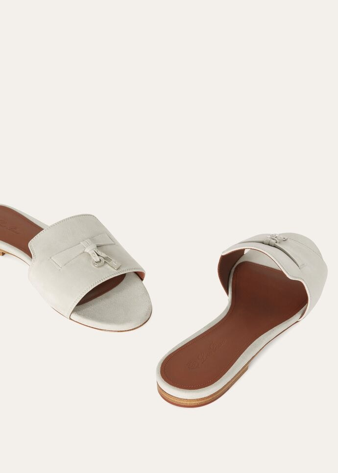 Summer Charms Sandal Suede Goatskin Powder Pearl | Loro Piana US