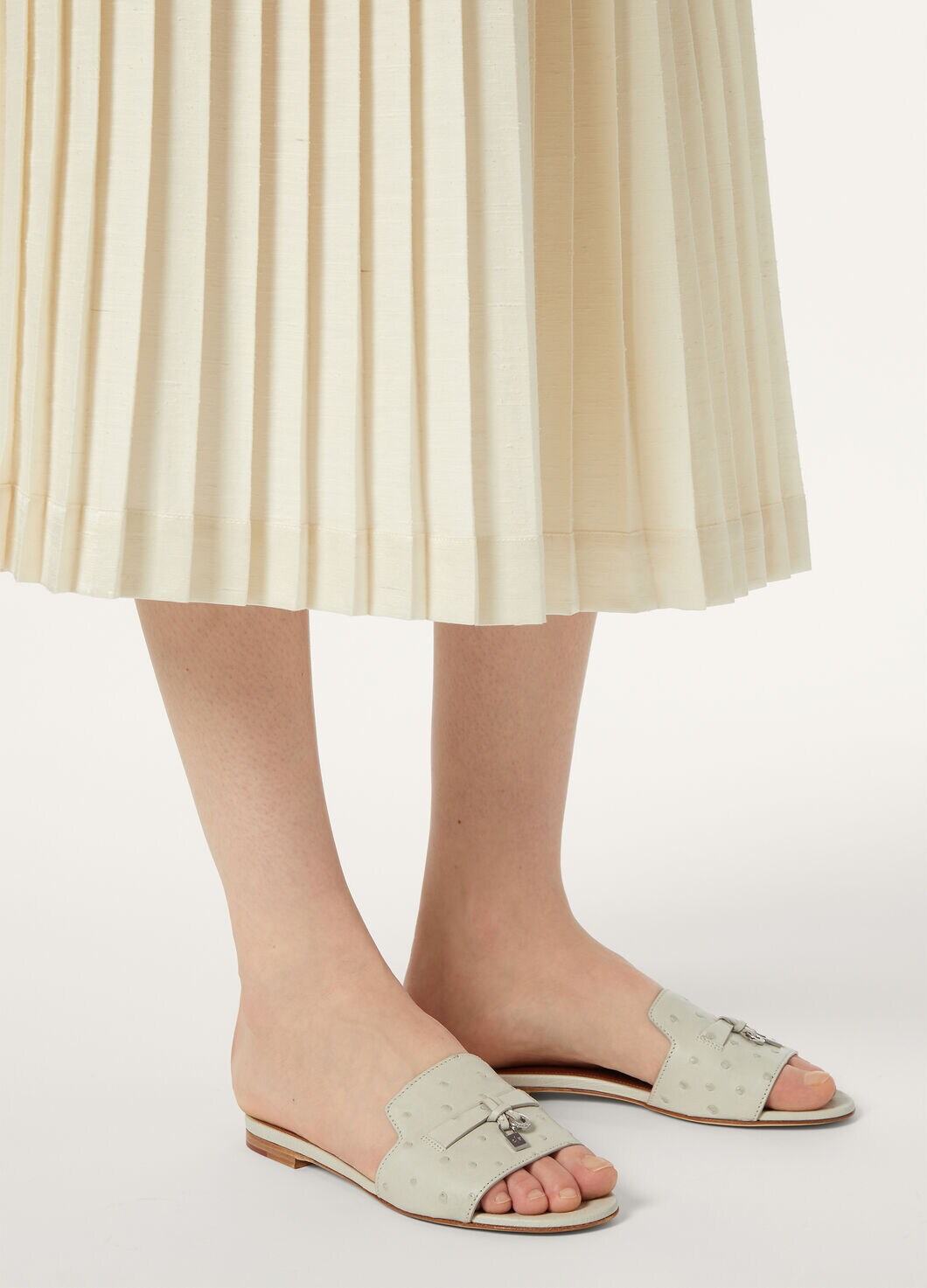 SUMMER CHARMS FLAT MULE OSTRICH