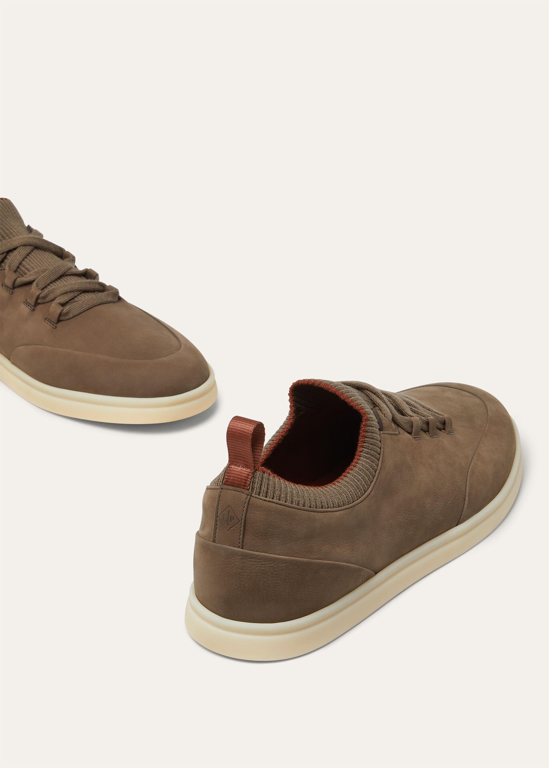 SOHO WALK GRAINED NABUK