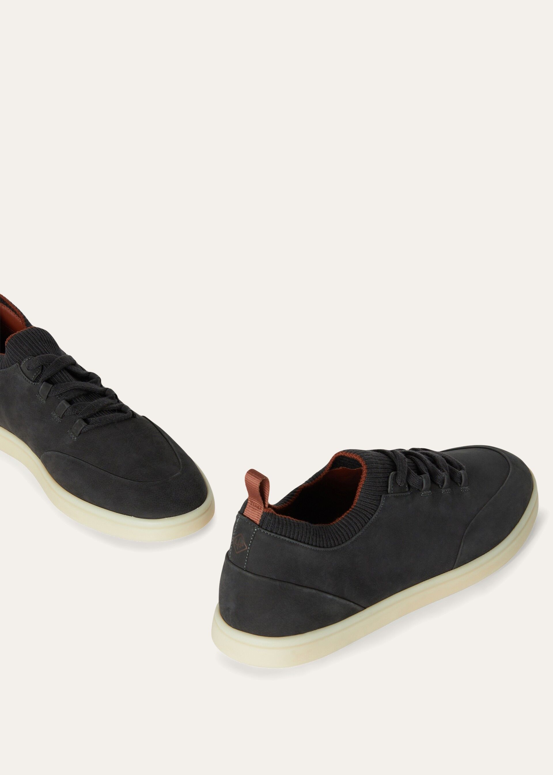 SOHO WALK GRAINED NABUK