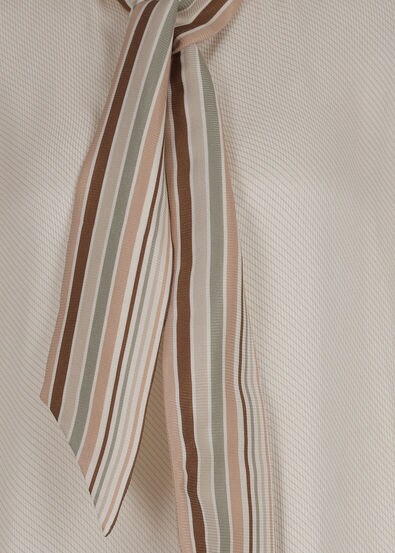 Shania Grand Central Shirt Shania Grand Central Shirt