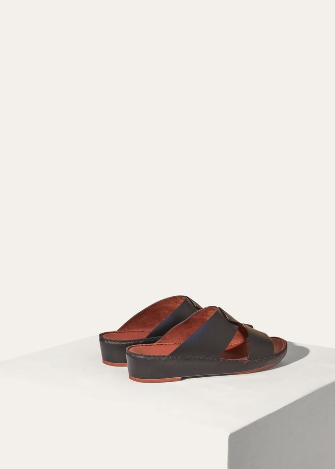 NEW HEART WALK SANDAL CALF_FAL7389_8000_3