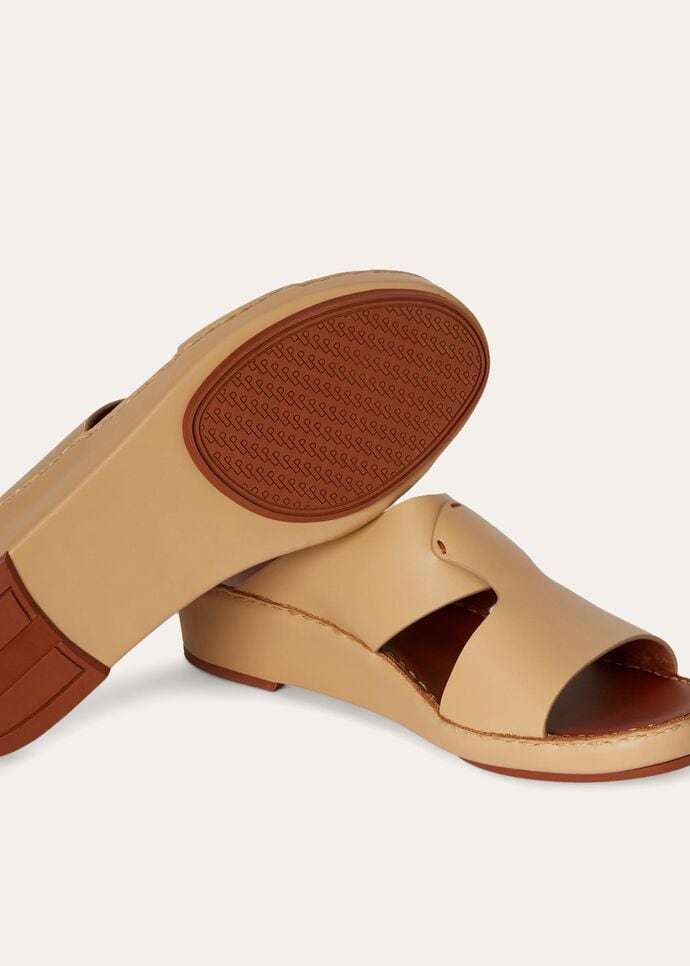 NEW HEART WALK SANDAL CALF_FAL7389_D01S_4
