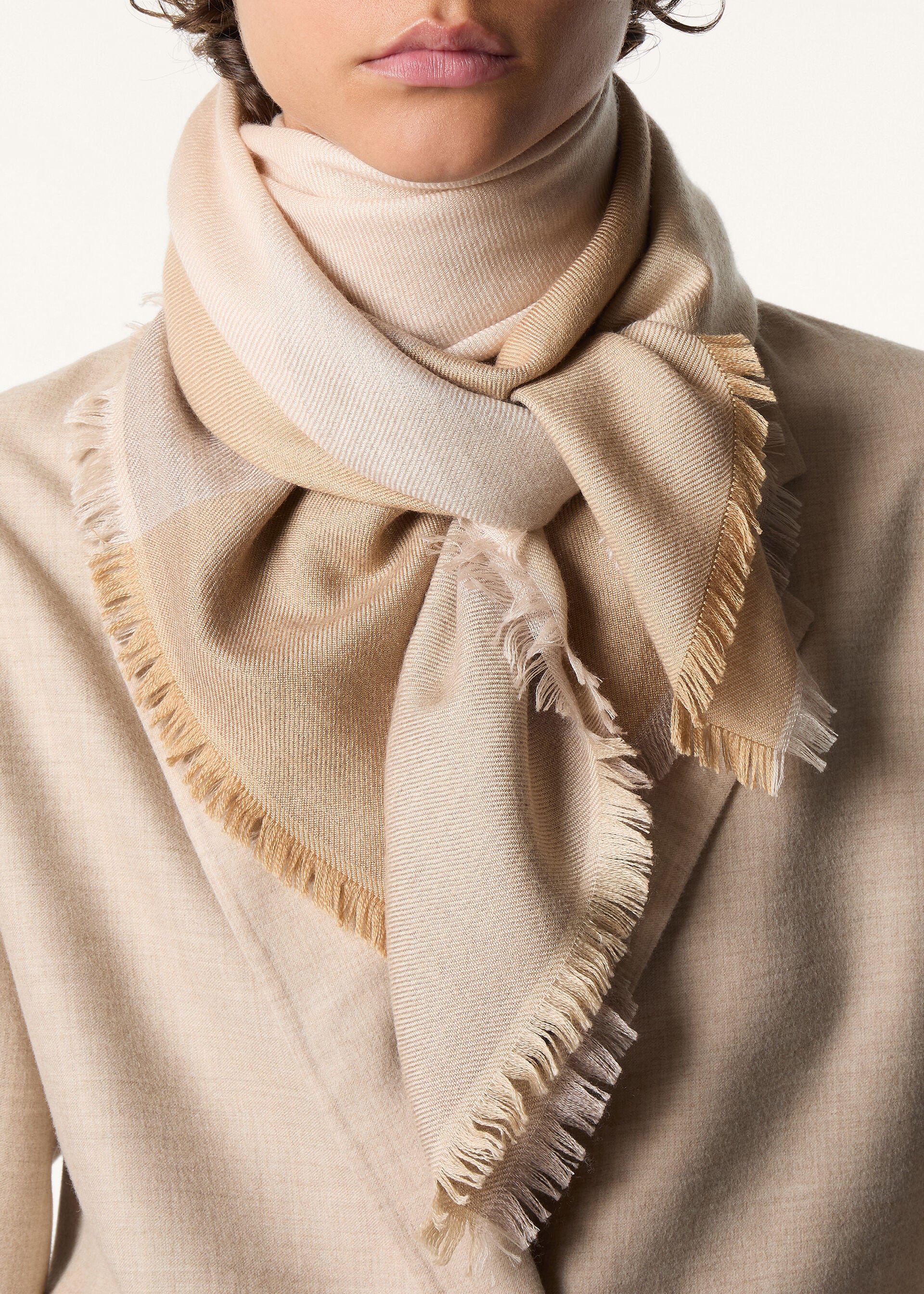 CARRE' QUADRILATERO DEL SILENZIO CASH SILK