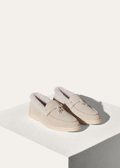 SUMMER CHARMS WALK SUEDE FUR