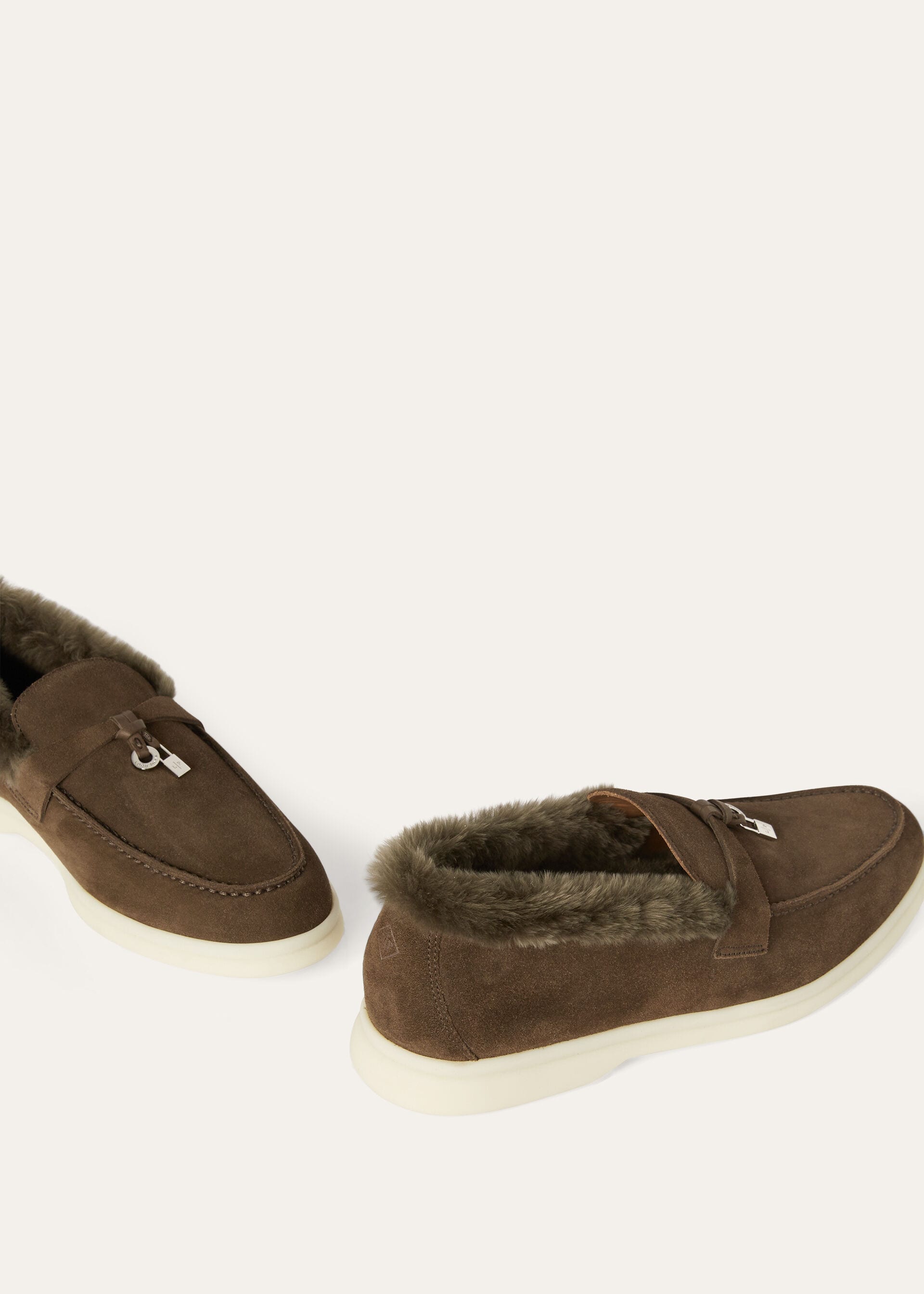 SUMMER CHARMS WALK SUEDE FUR