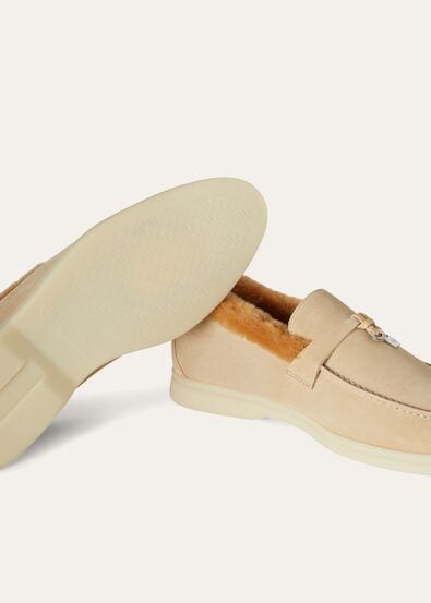 SUMMER CHARMS WALK SUEDE FUR
