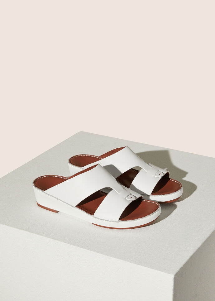 Buckle Sandal-جلد الثور