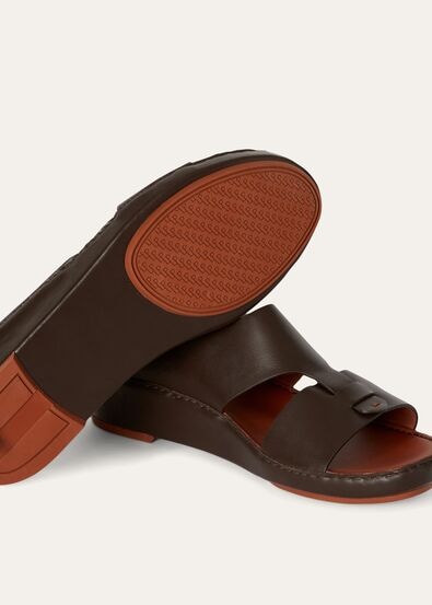 NEW BUCKLE WALK SANDAL CALF