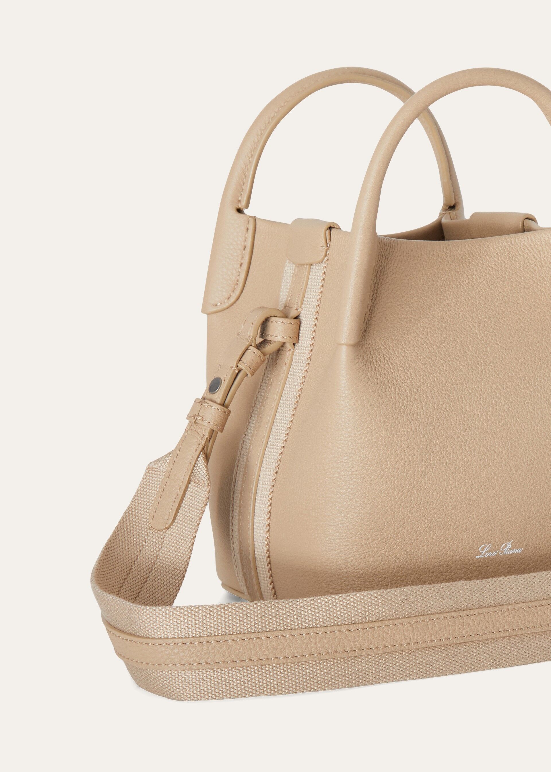 BALE MICRO FINE GRAINED LEATHER M0JA