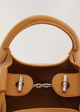 FAM7943_20AE_THUMBNAIL