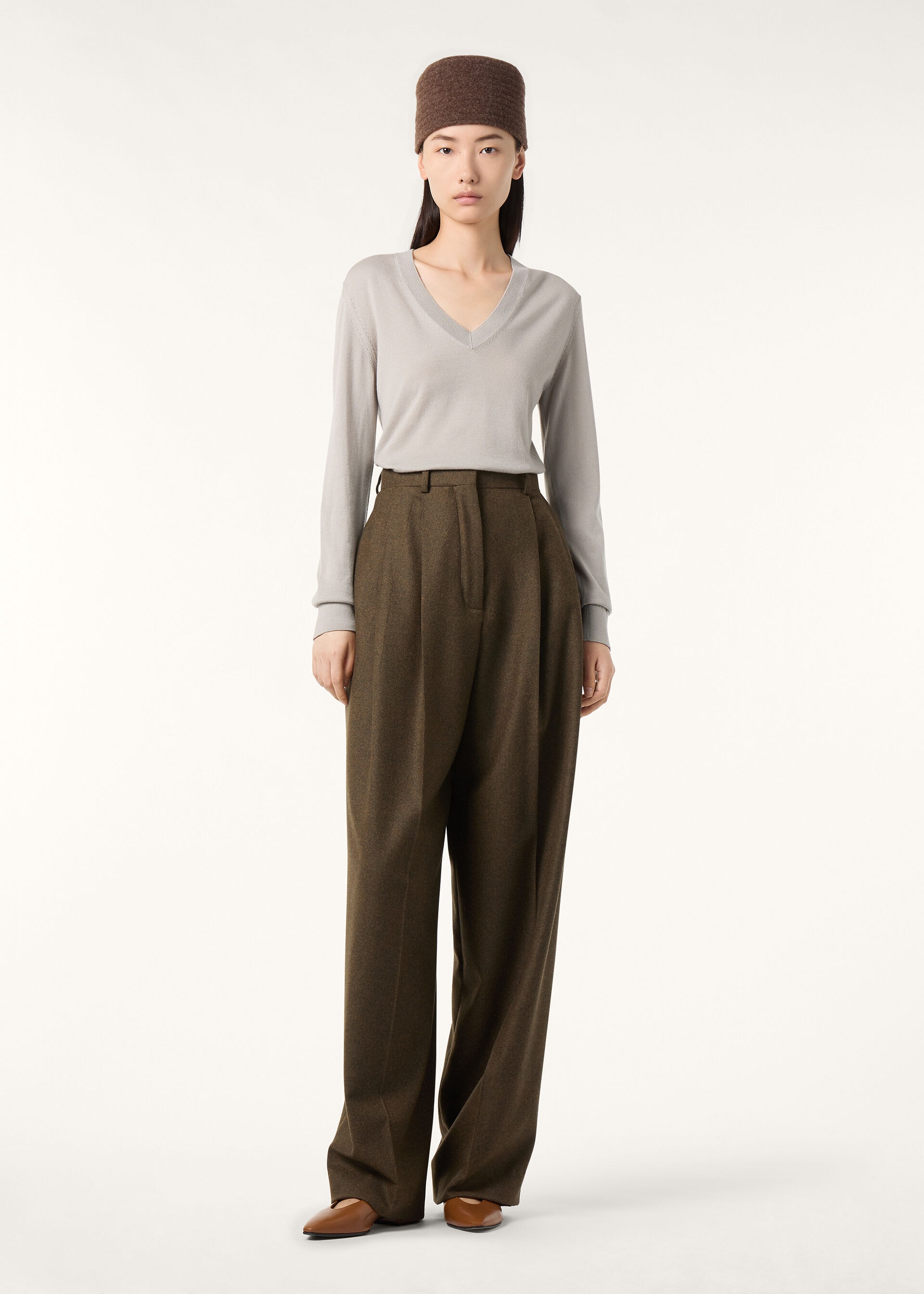 NEO PIUMA V NECK SWEATER CASHMERE GG 18