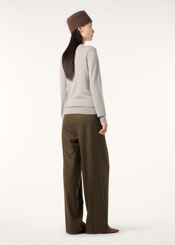NEO PIUMA V NECK SWEATER CASHMERE GG 18_FAM9051_MC20_4