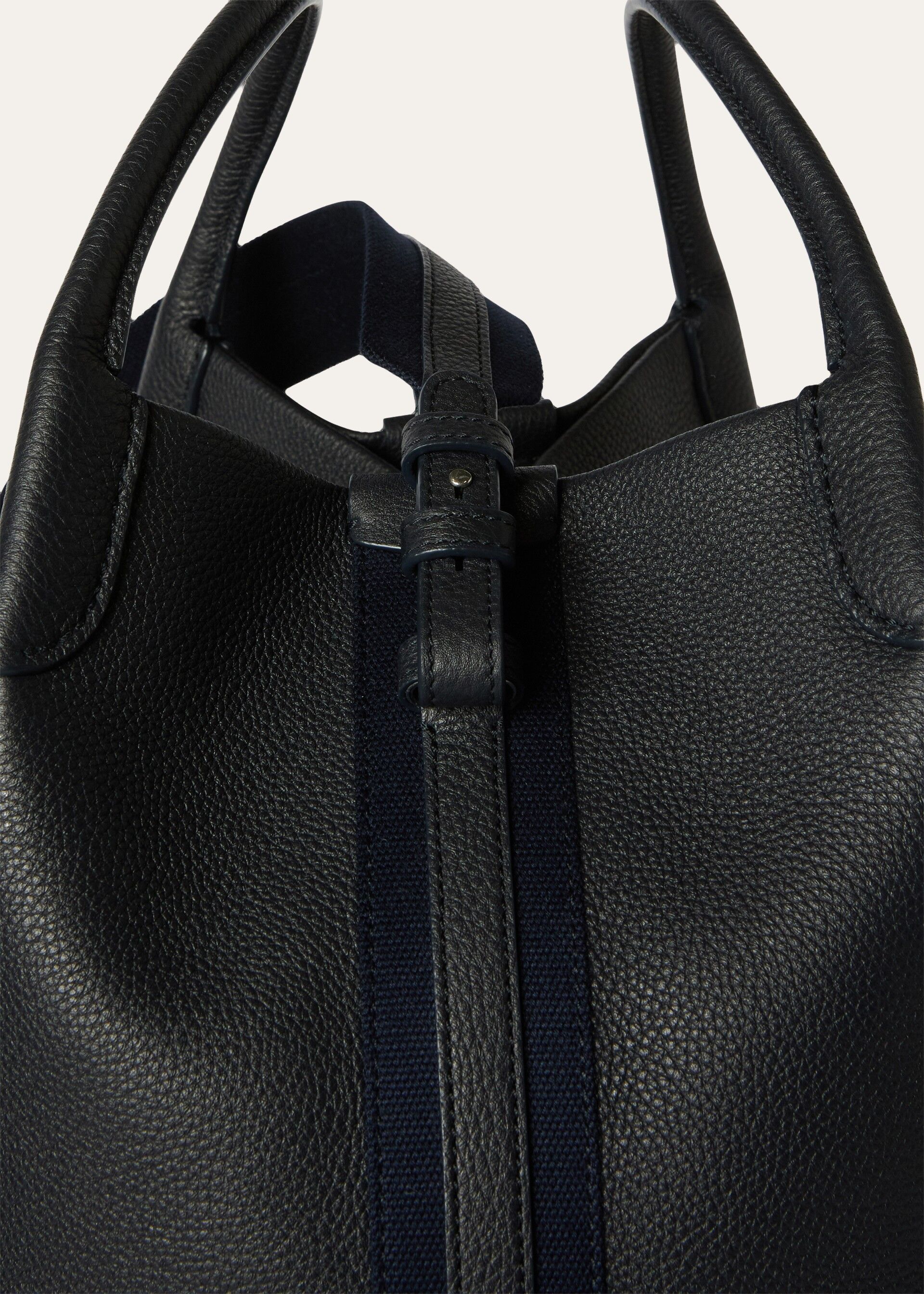 BALE LARGE FINE GRAINED LEATHER M0JA