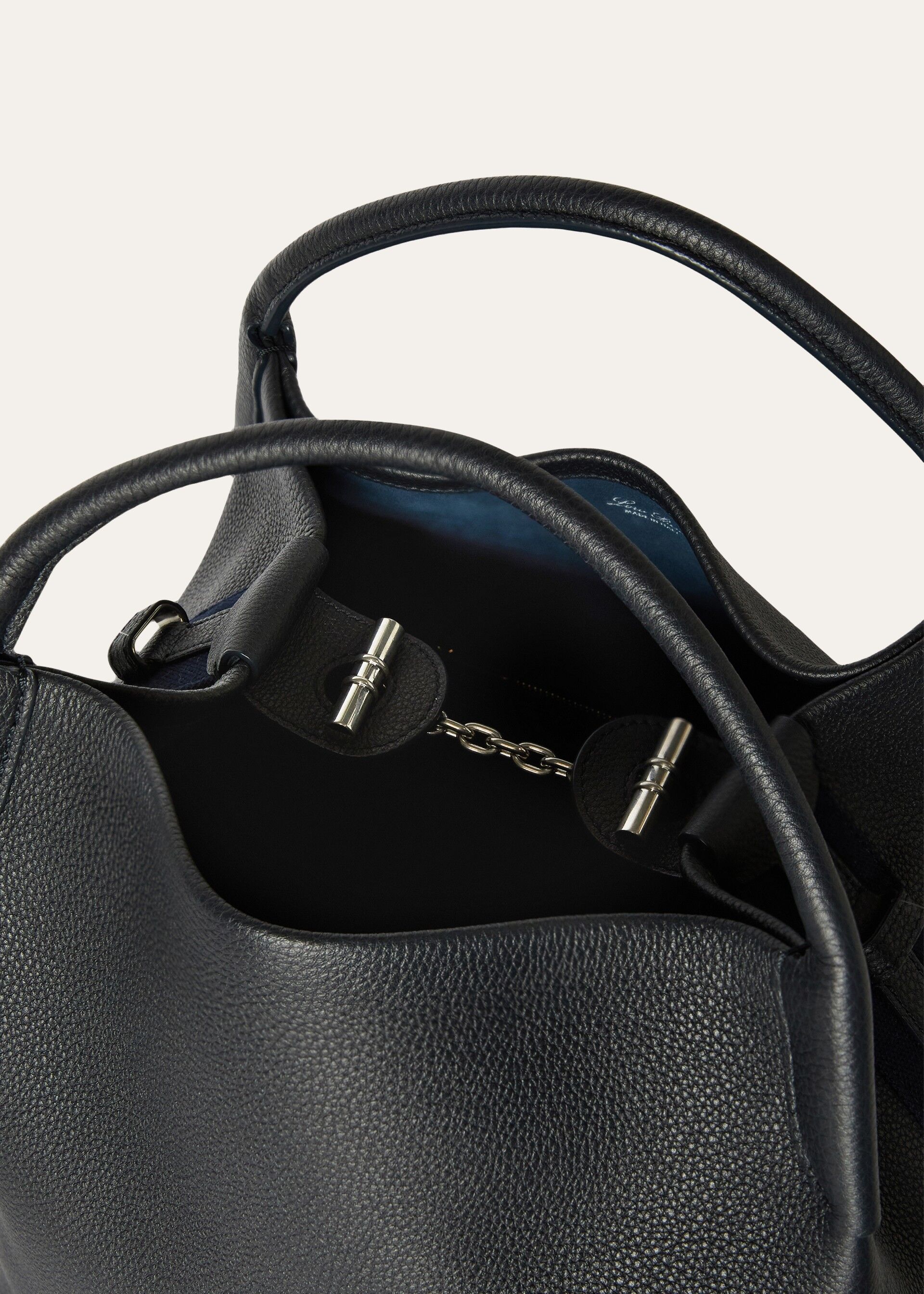 BALE LARGE FINE GRAINED LEATHER M0JA