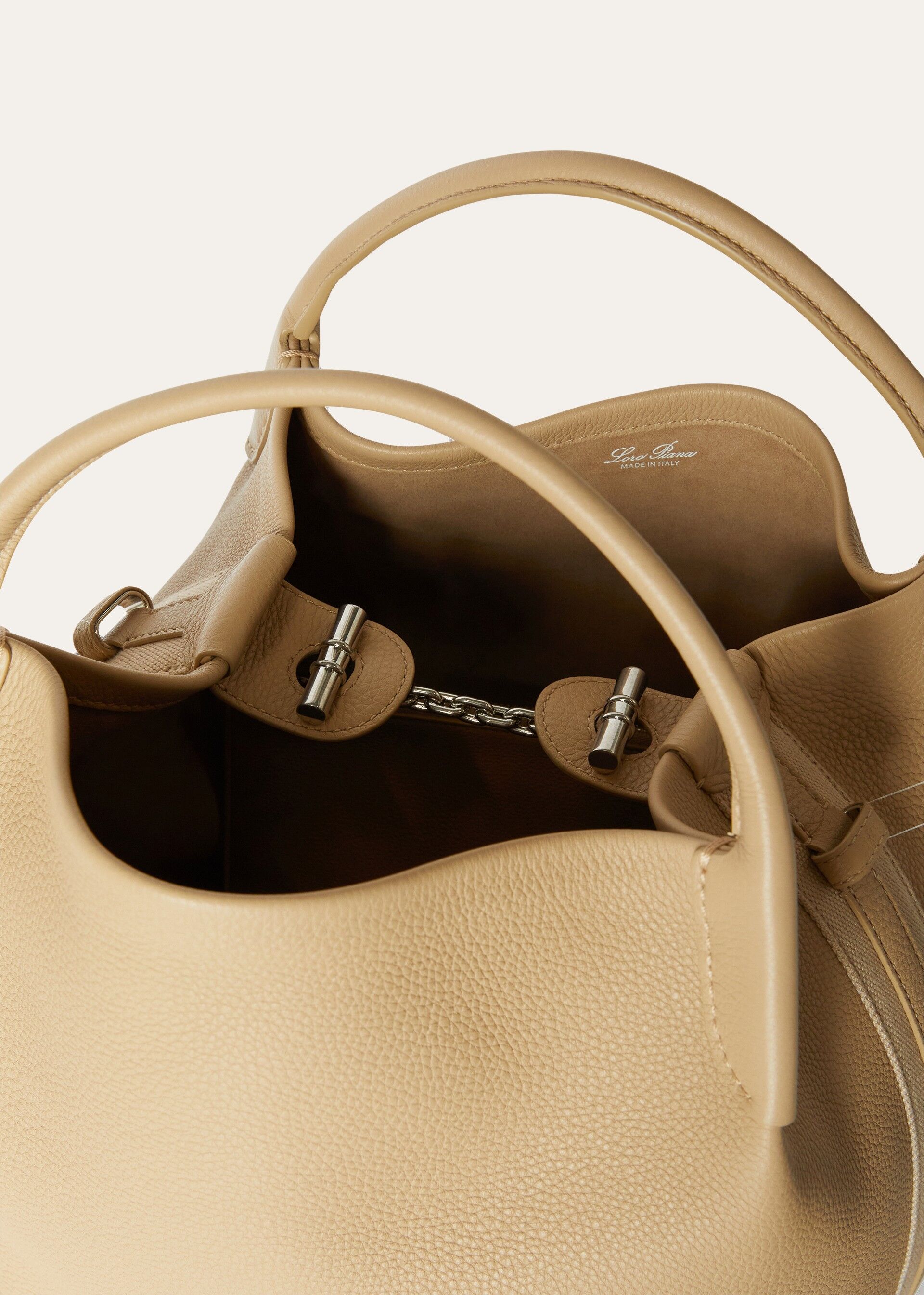 BALE LARGE FINE GRAINED LEATHER M0JA