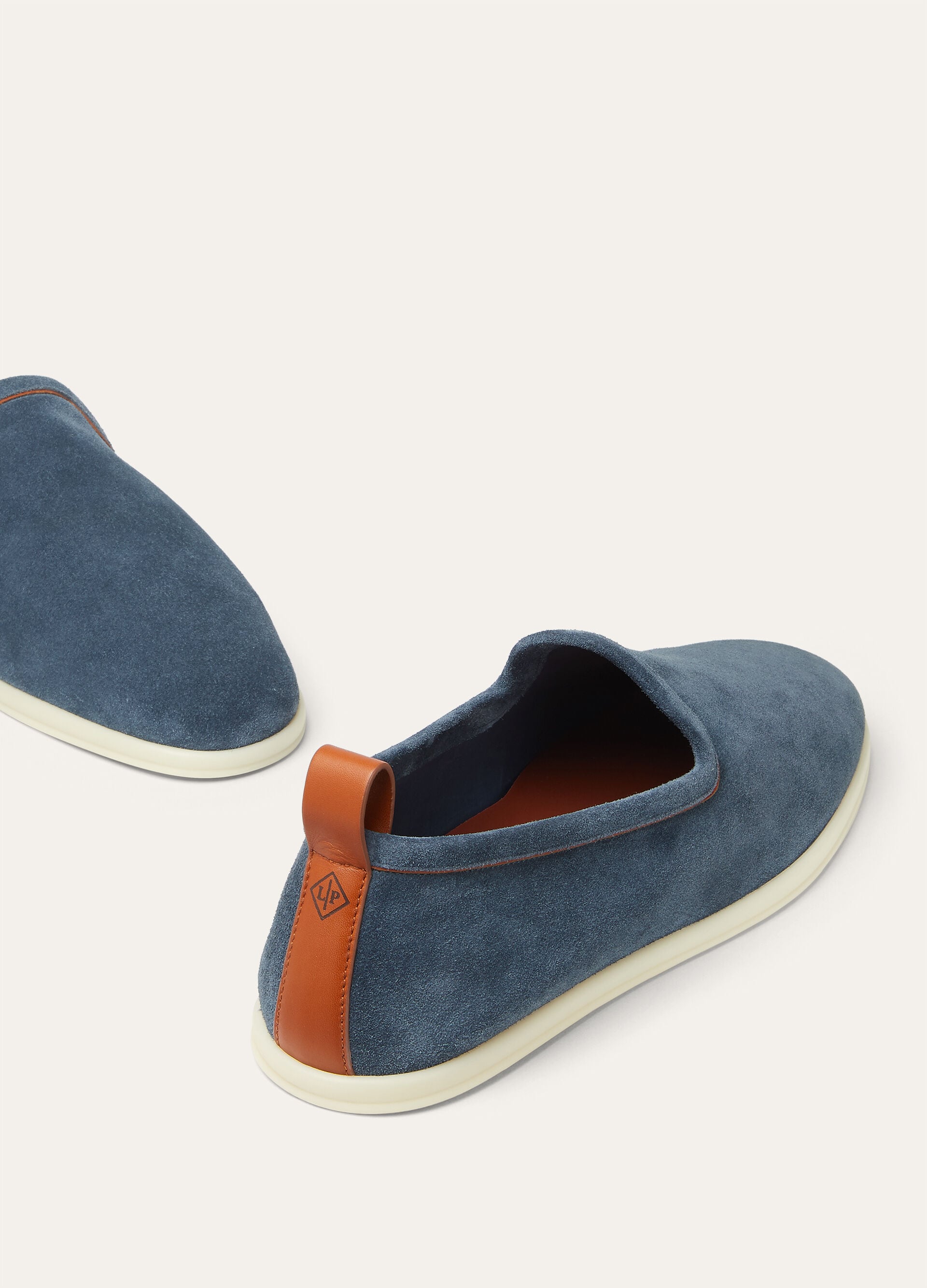VENICE WALK FLAT SUEDE