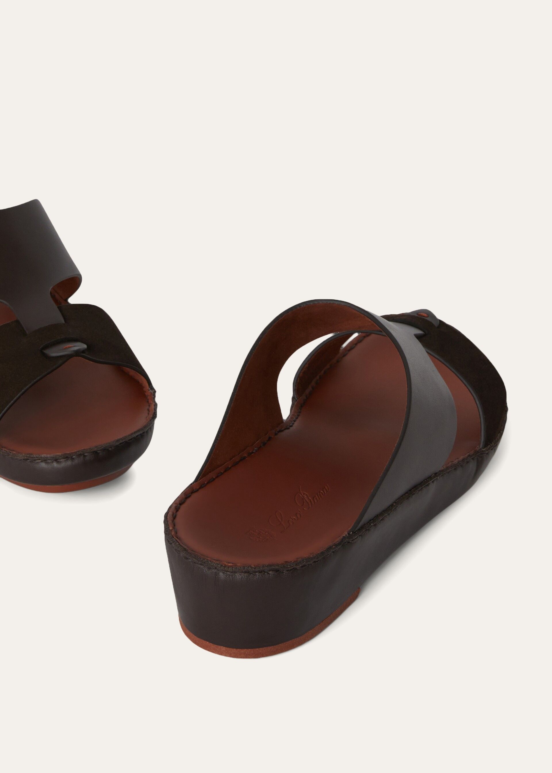 NEW BUCKLE  WALK SUEDE CALF