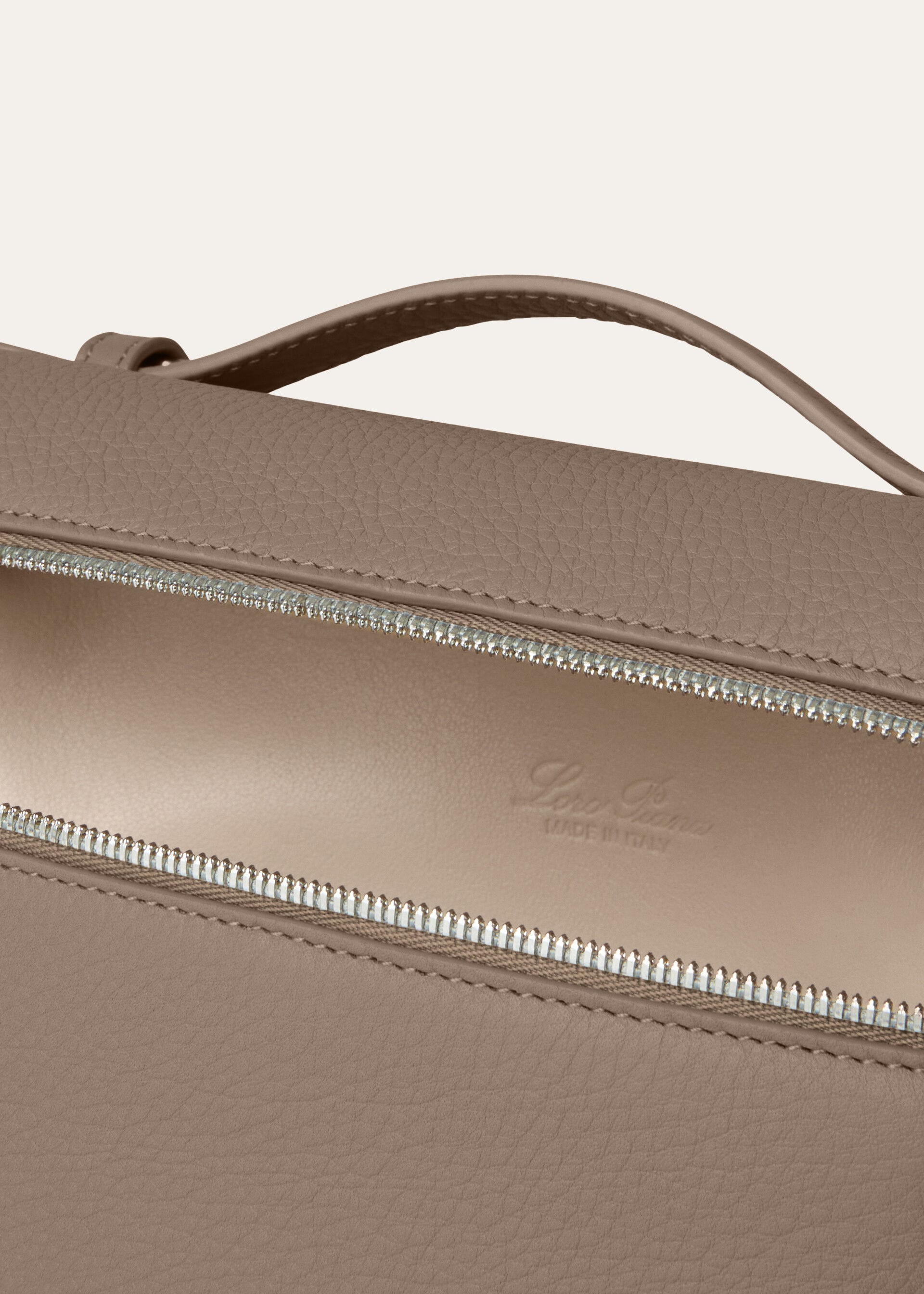 EXTRA POCKET L23.5 BACKPACK TENDER CALF