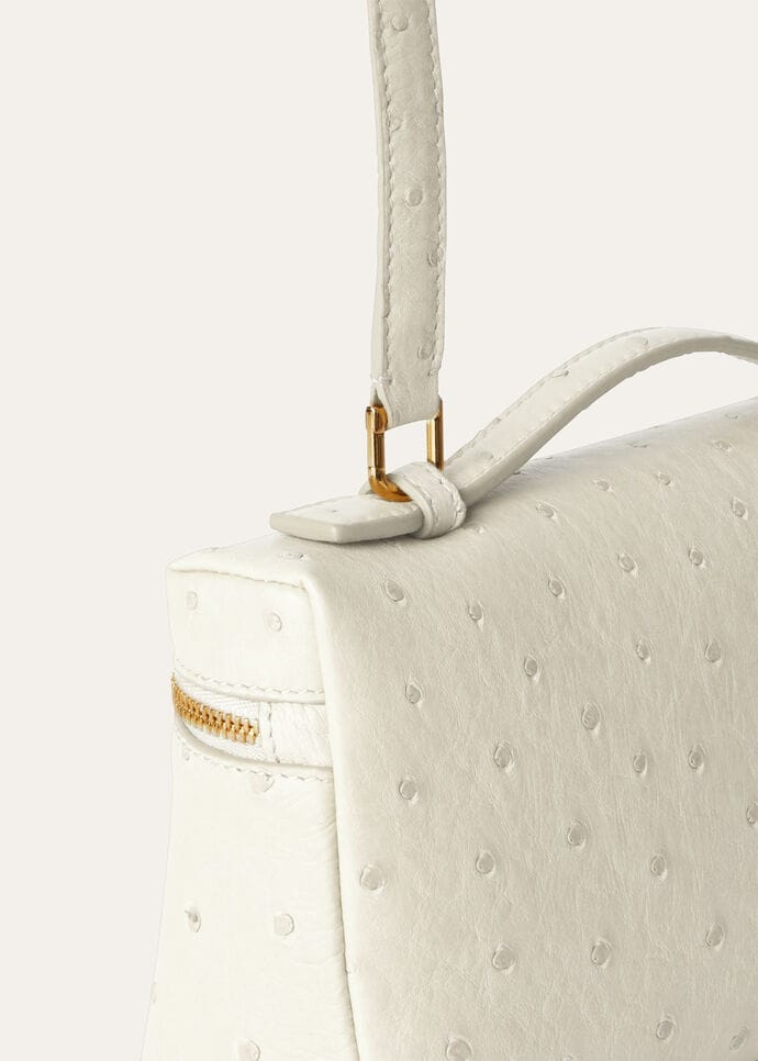 Extra Pocket L19 Ostrich Leather Whisper White/Sun Gold Extra Pocket L19 Ostrich Leather Whisper White/Sun Gold