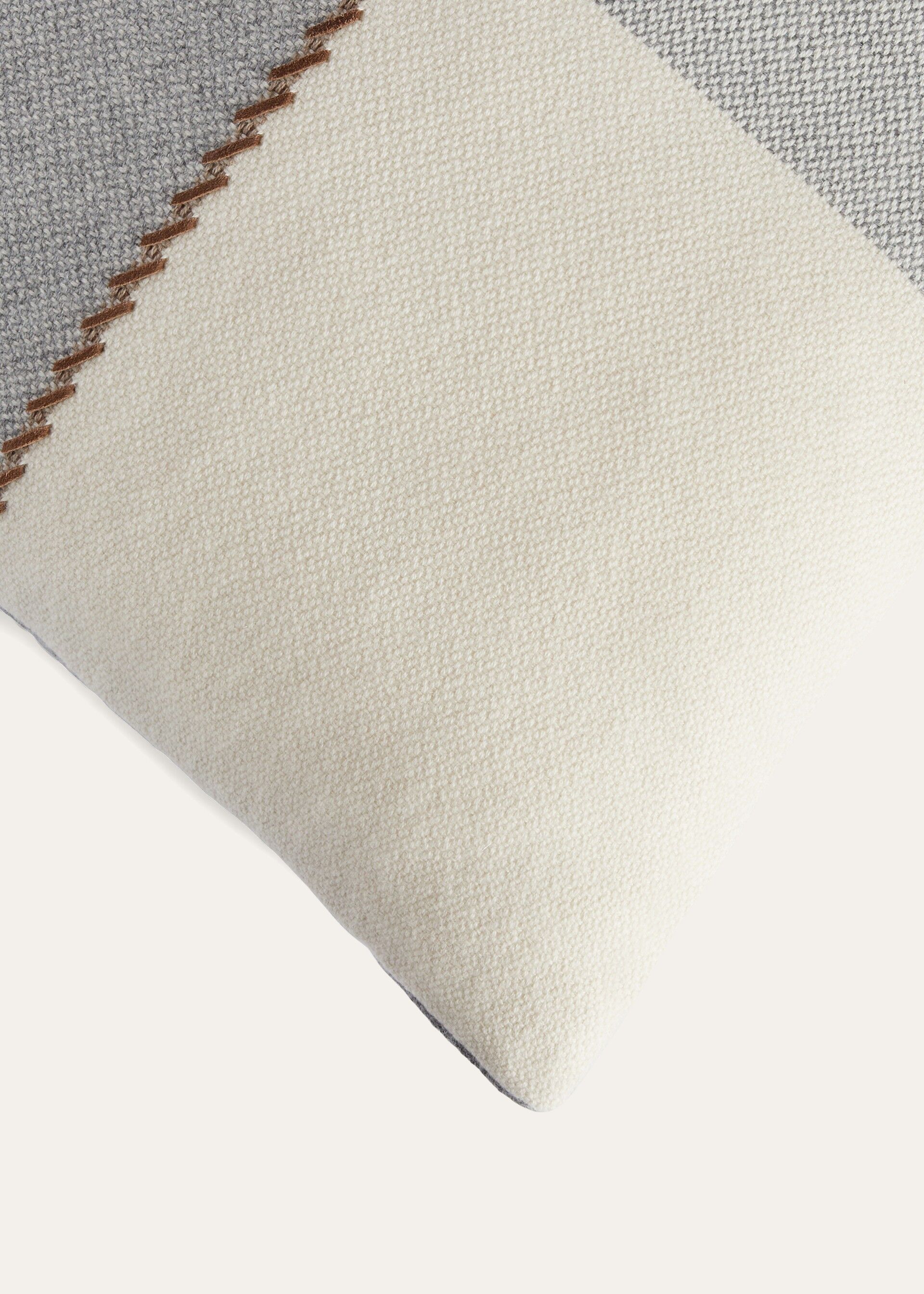 PILLOW GOBI