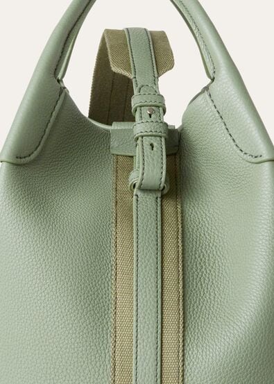 BALE LARGE FINE GRAINED LEATHER
