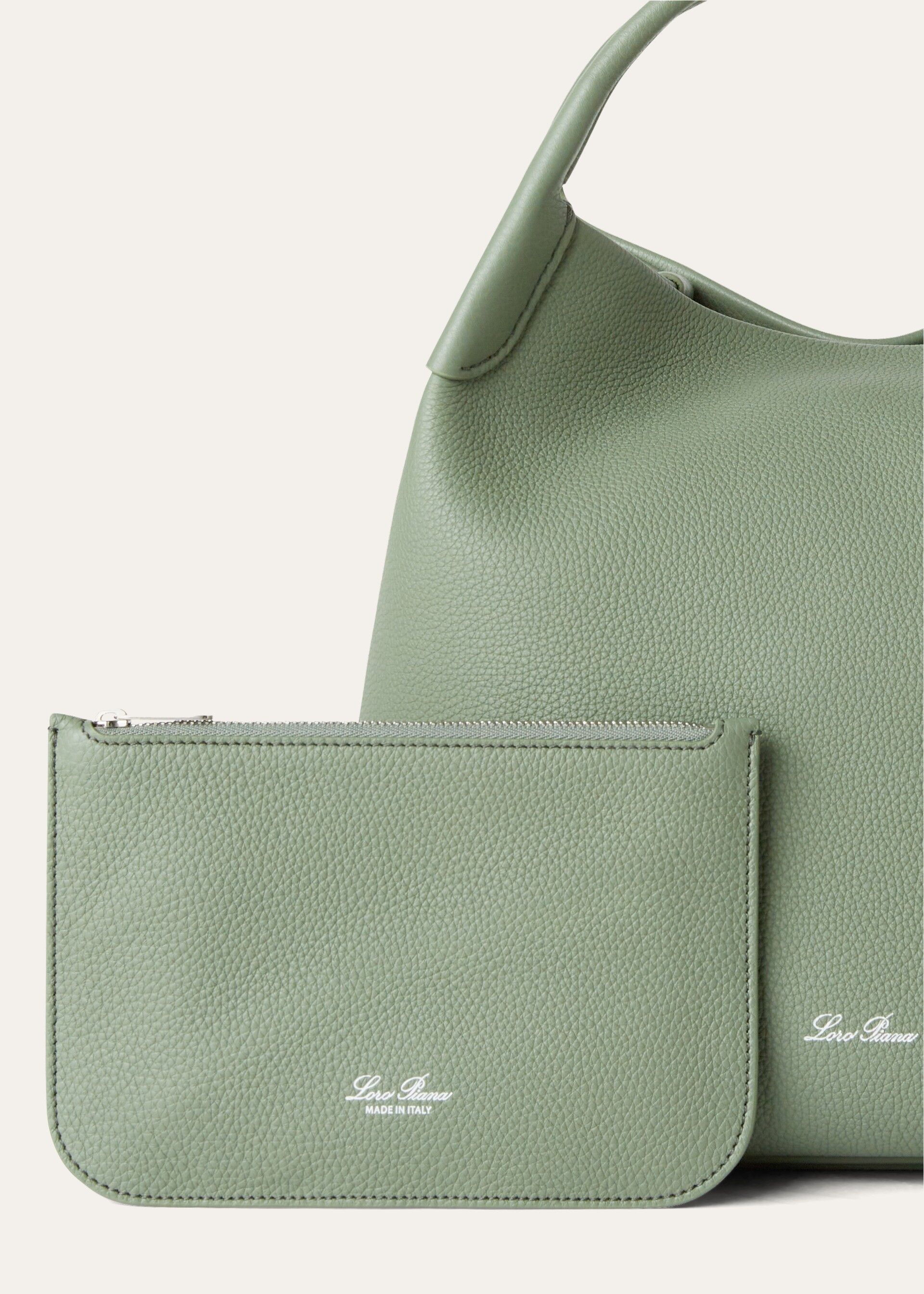 BALE LARGE FINE GRAINED LEATHER