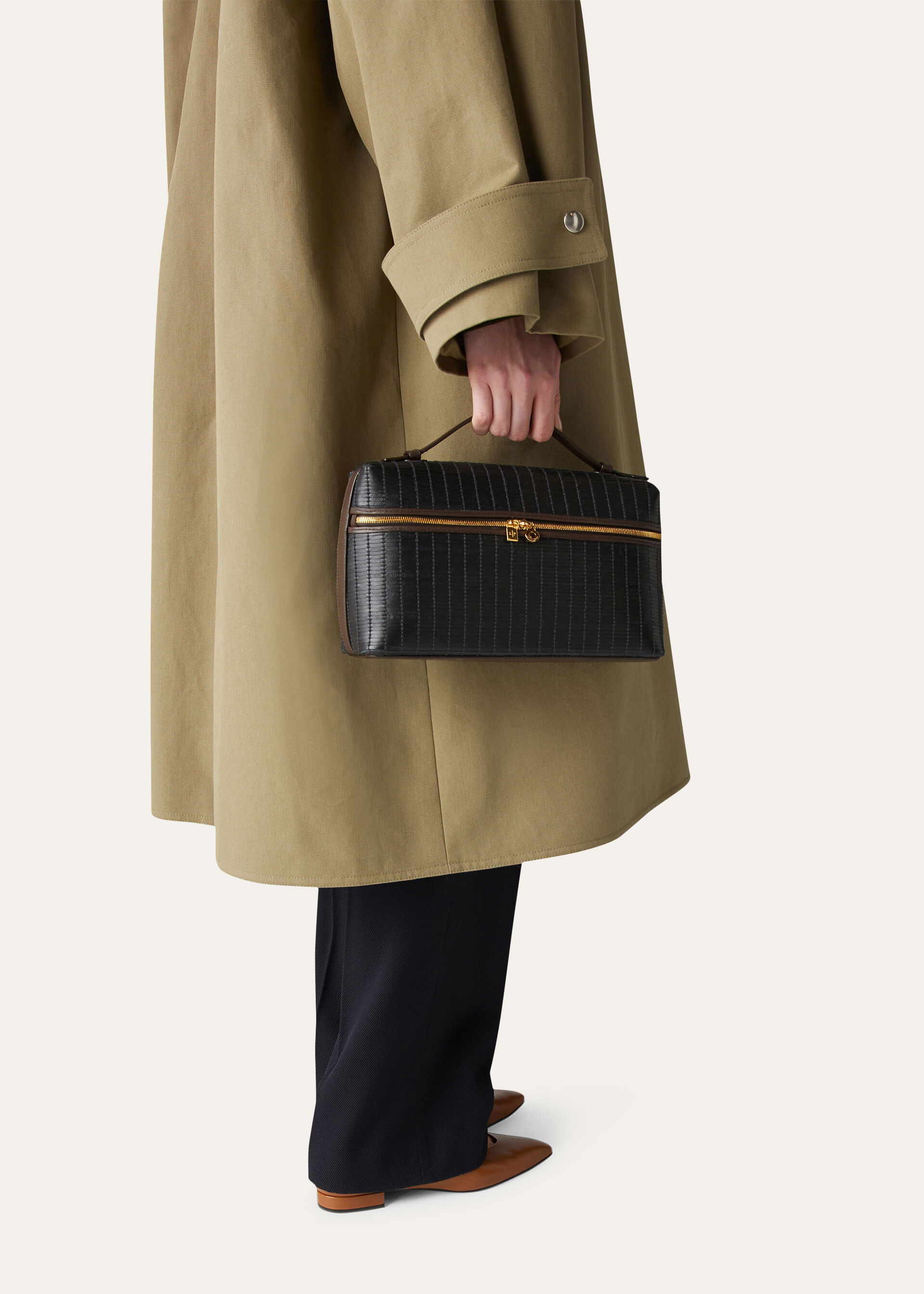 EXTRA POCKET L27 L.CALF WOVEN\SADDLE LEAT. 20AU