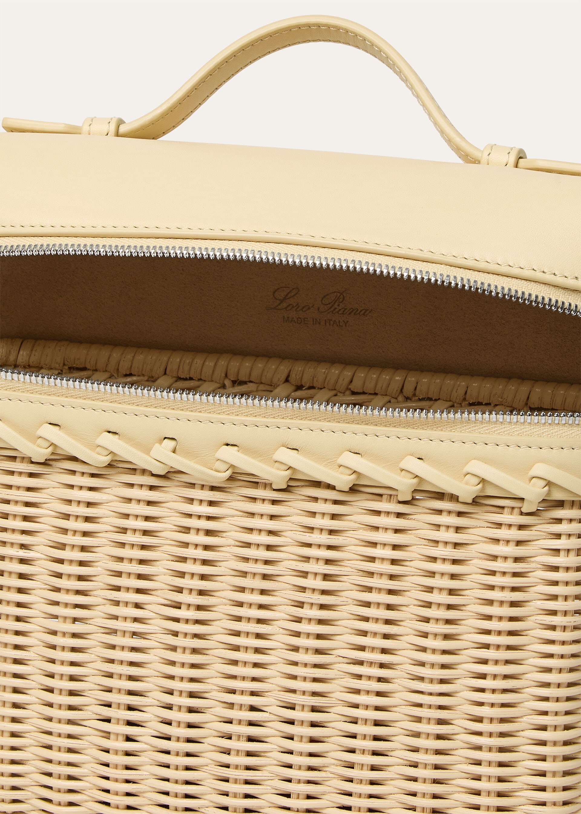 EXTRA POCKET L19 NORTH SOUTH WICKER/ROUNDED CALF