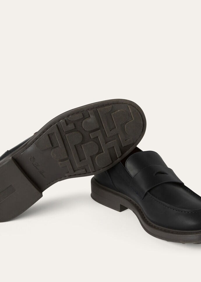 Travis Loafers in Calfskin Black Loro Piana