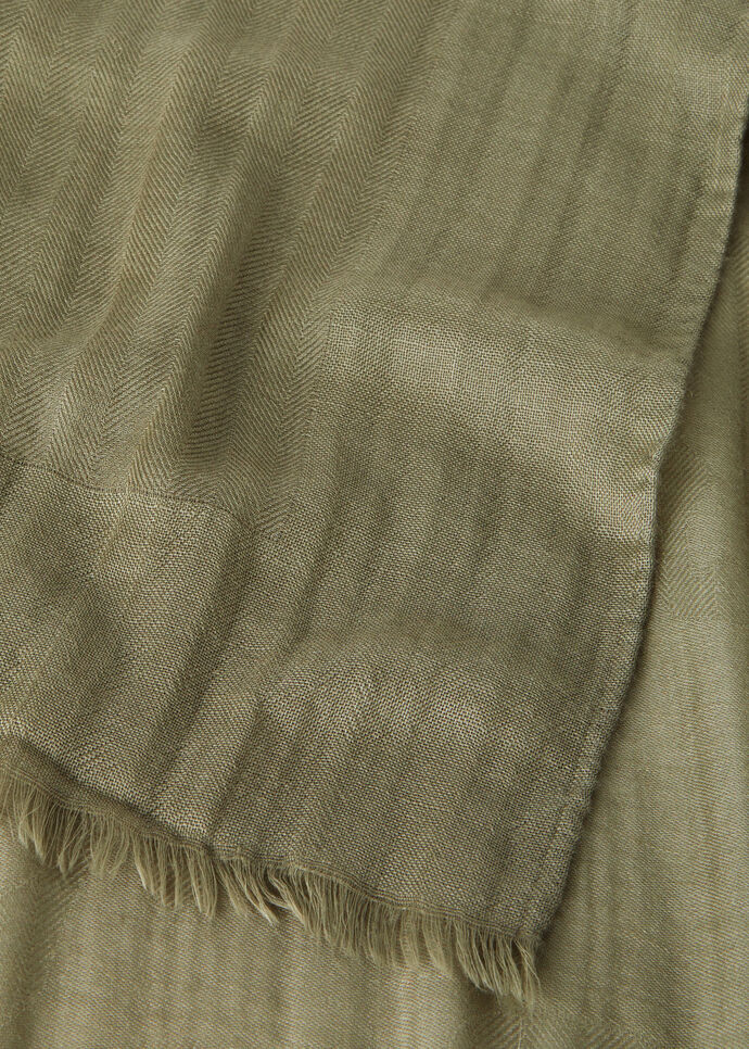MAXI STOLA CASH CREST JACQUARD_FAN9120_50W4_NR_3