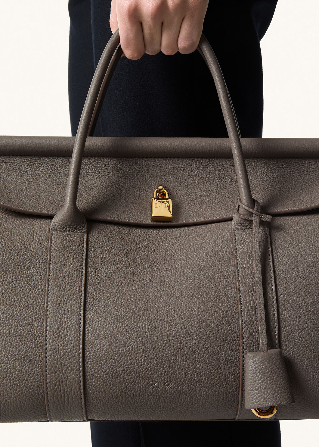 LOOM L32 FINE GRAINED LEATHER