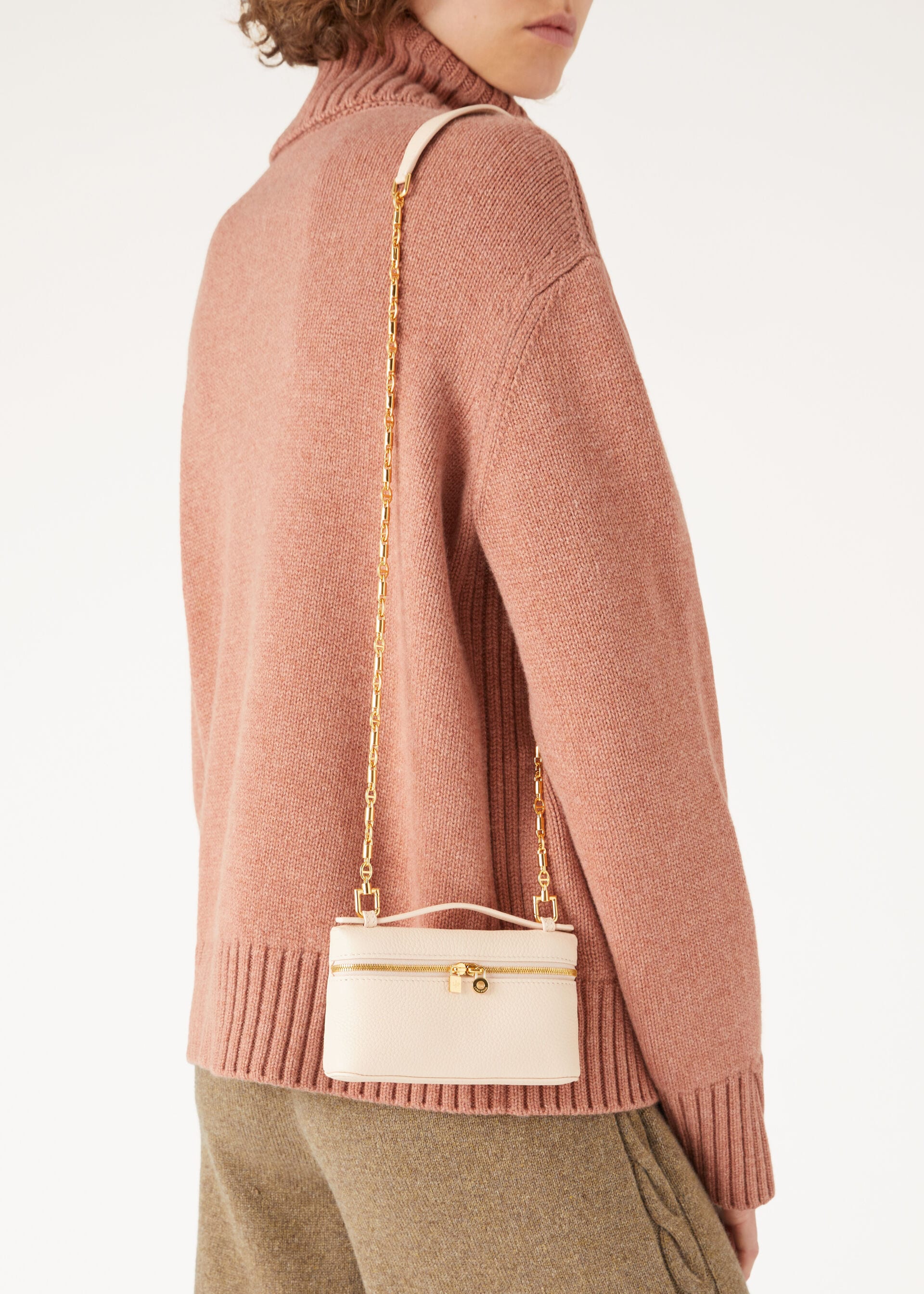 EXTRA POCKET MINI POUCH TENDER CALF               