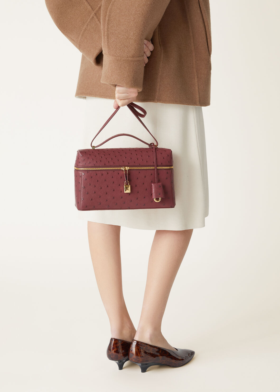Extra Bag L27 Ostrich Leather Burgundy/Sun Gold | Loro Piana QA Extra Bag L27 Ostrich Leather Burgundy/Sun Gold | Loro Piana QA