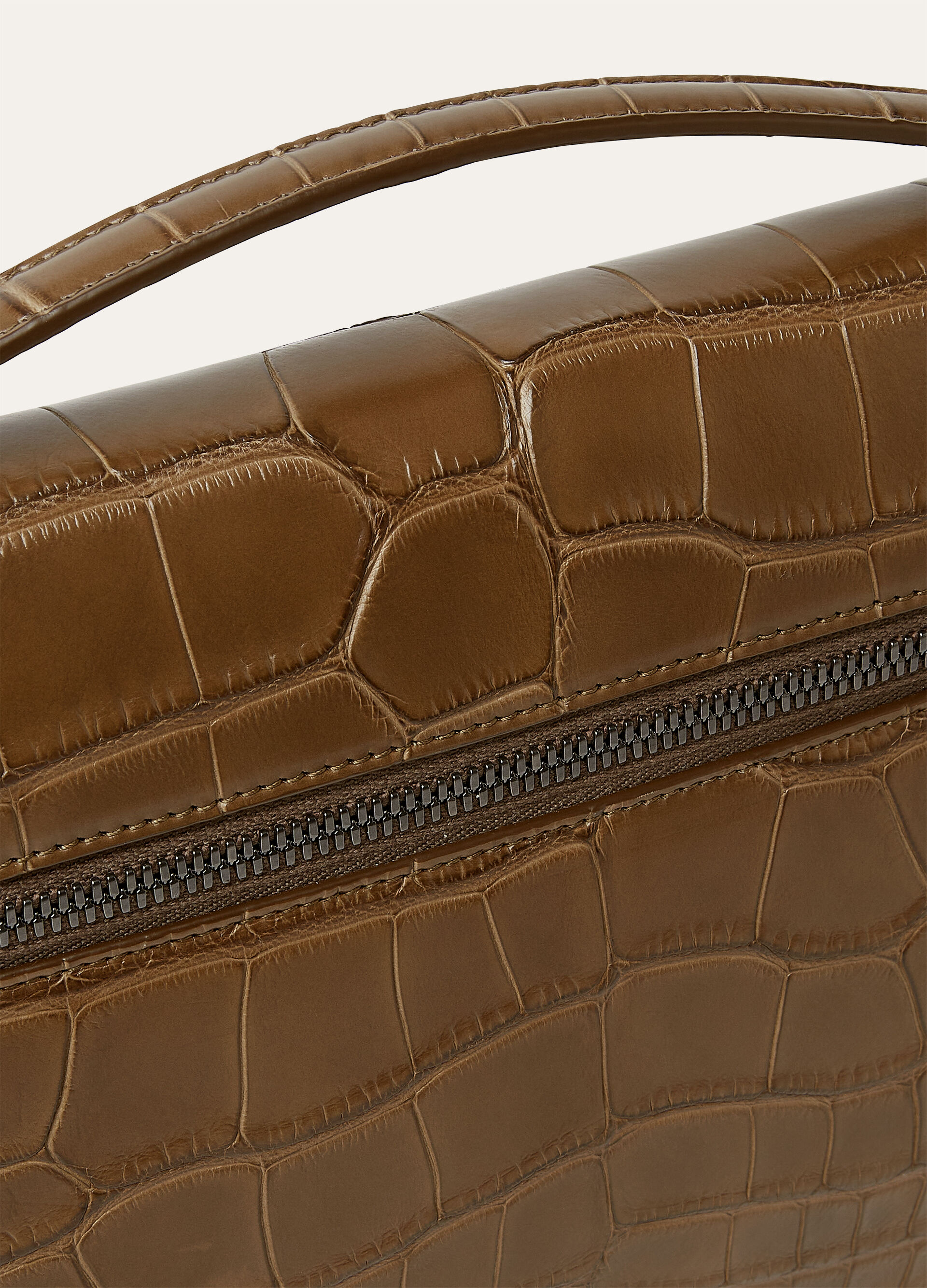 EXTRA POUCH L29 SOFT MATT ALLIGATOR