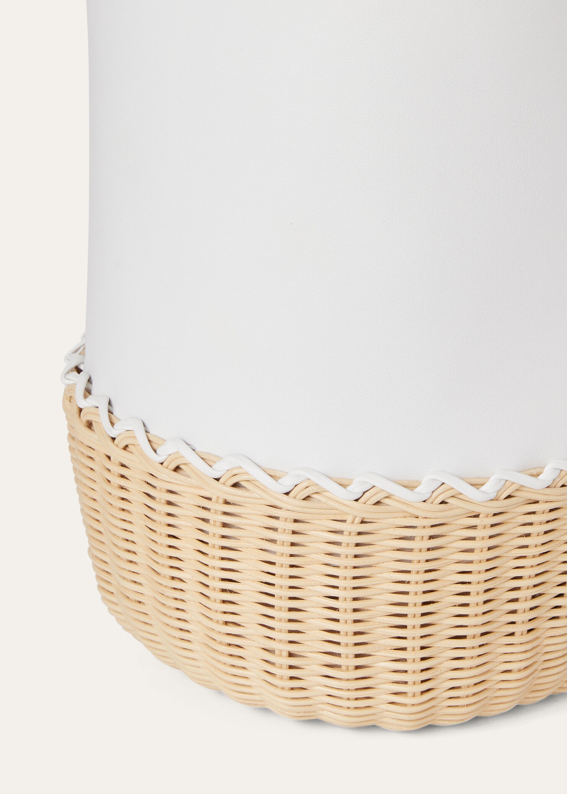 CEDAR BUCKET WICKER/ROUNDED CALF