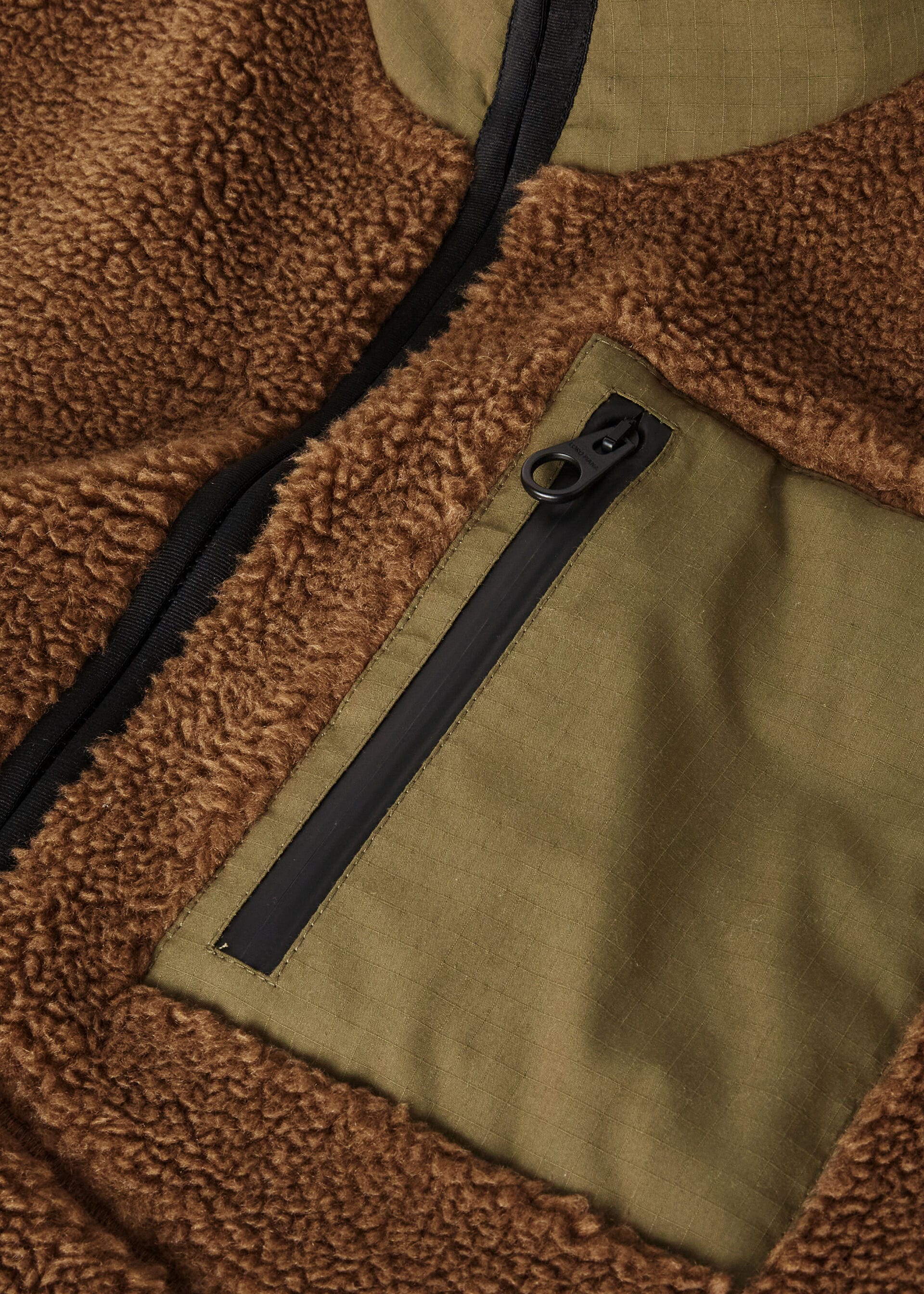 ANDER GILET CURLY CASHFUR