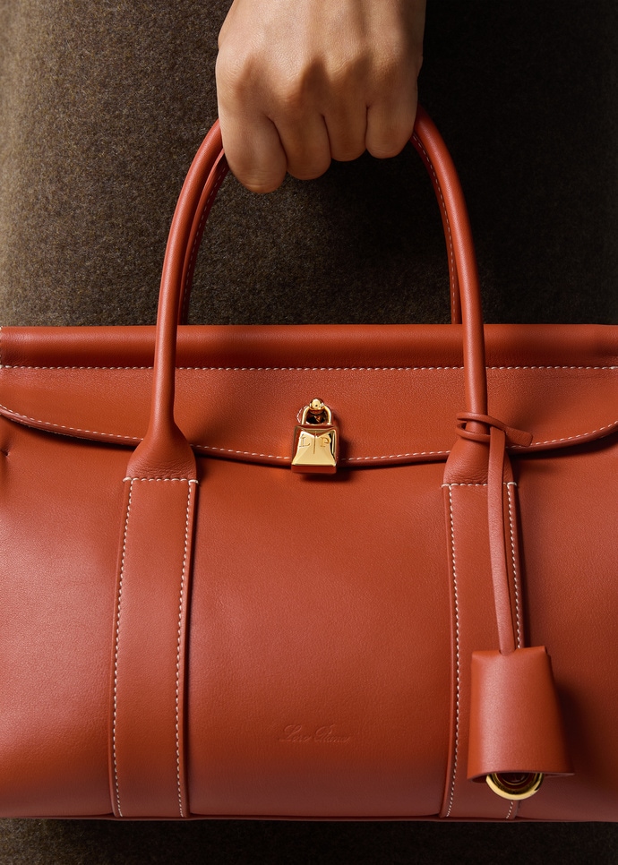 LOOM L25 ROUNDED LEATHER_FAO2130_L0EB_NR_1