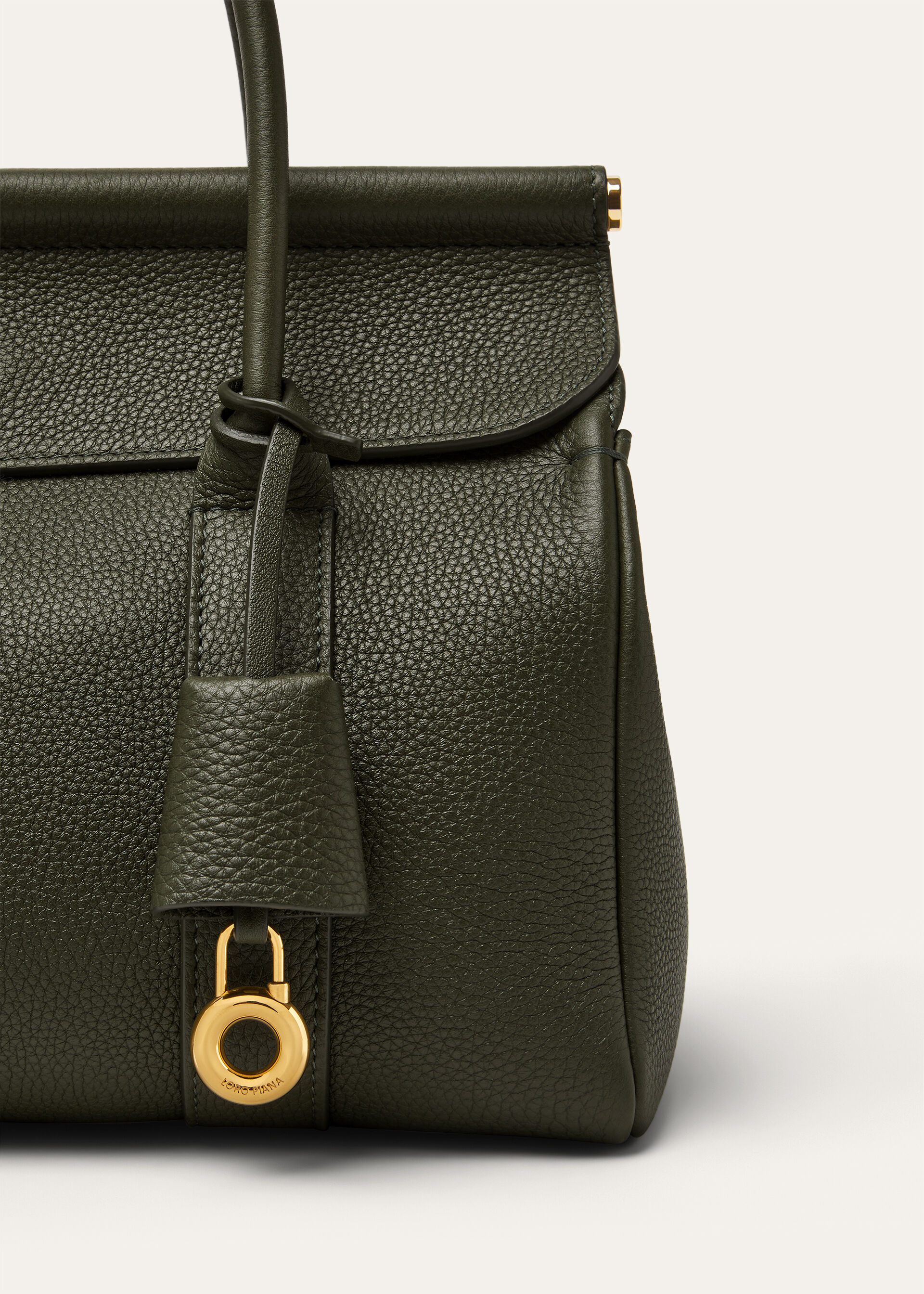 LOOM L25 FINE GRAINED LEATHER