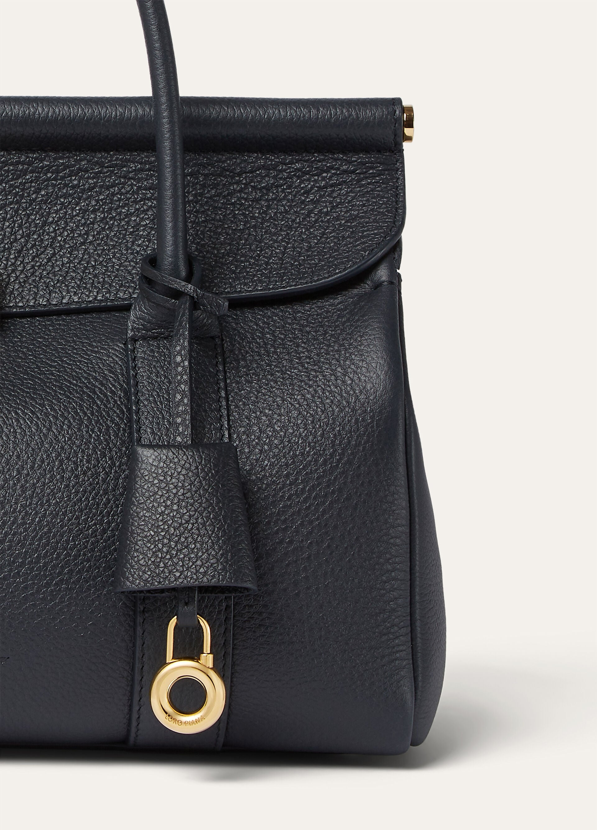 LOOM L25 FINE GRAINED LEATHER