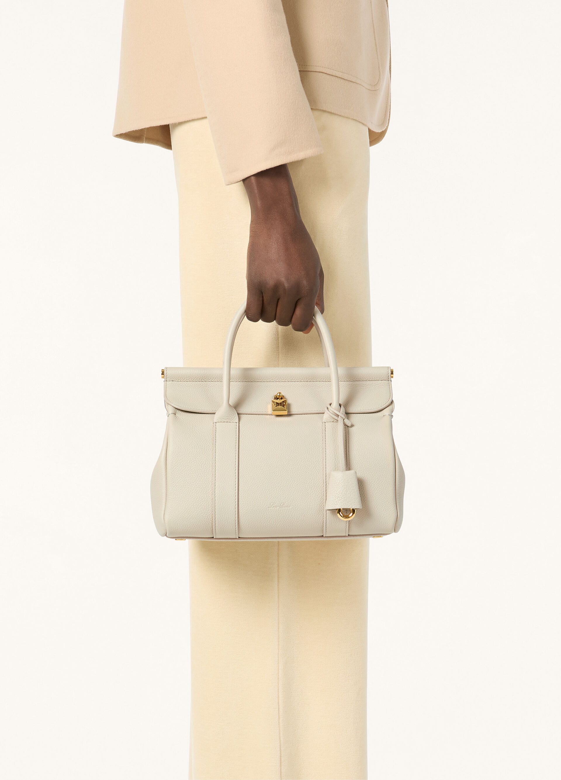 LOOM L25 FINE GRAINED LEATHER