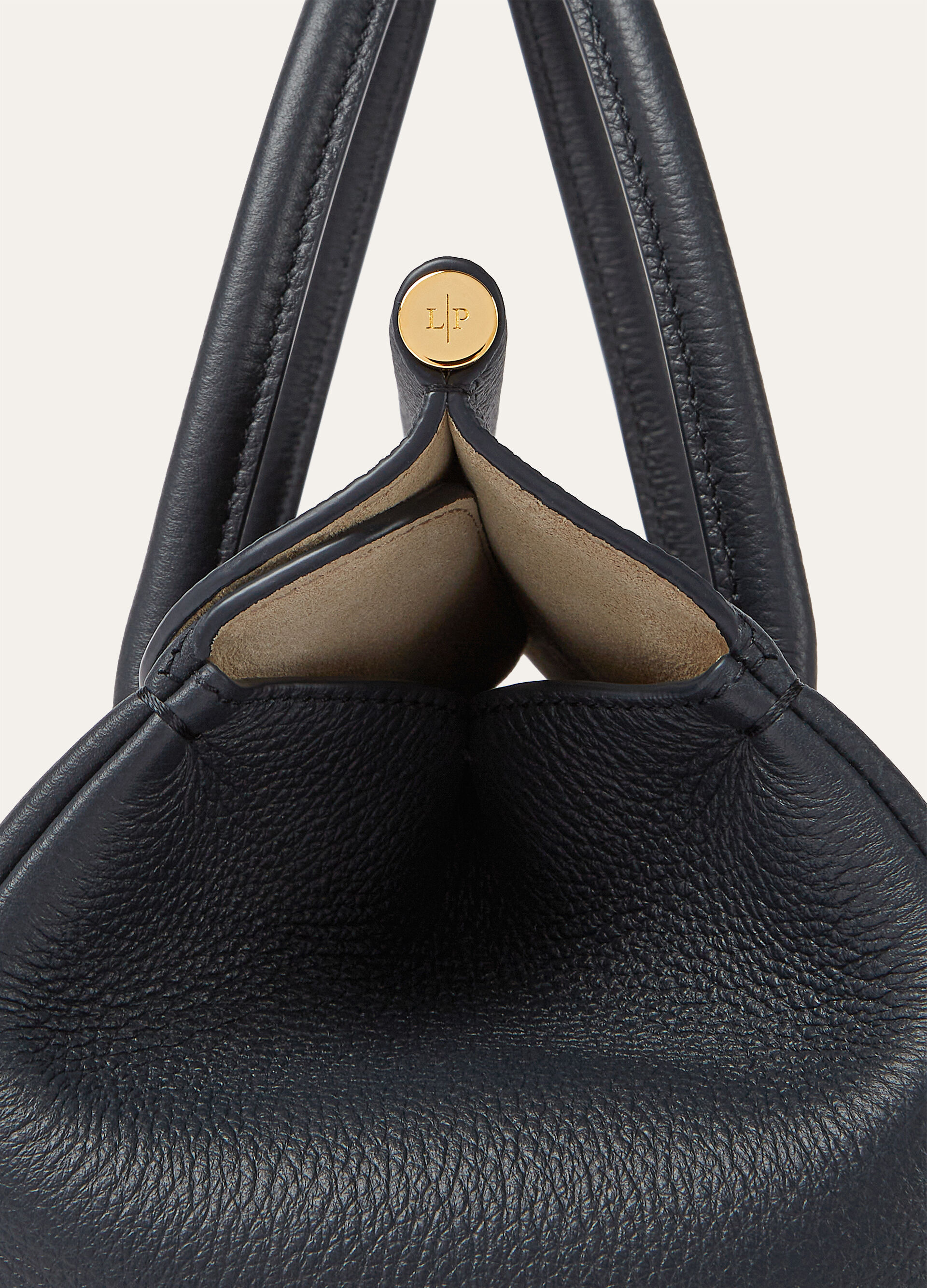 LOOM L25 FINE GRAINED LEATHER